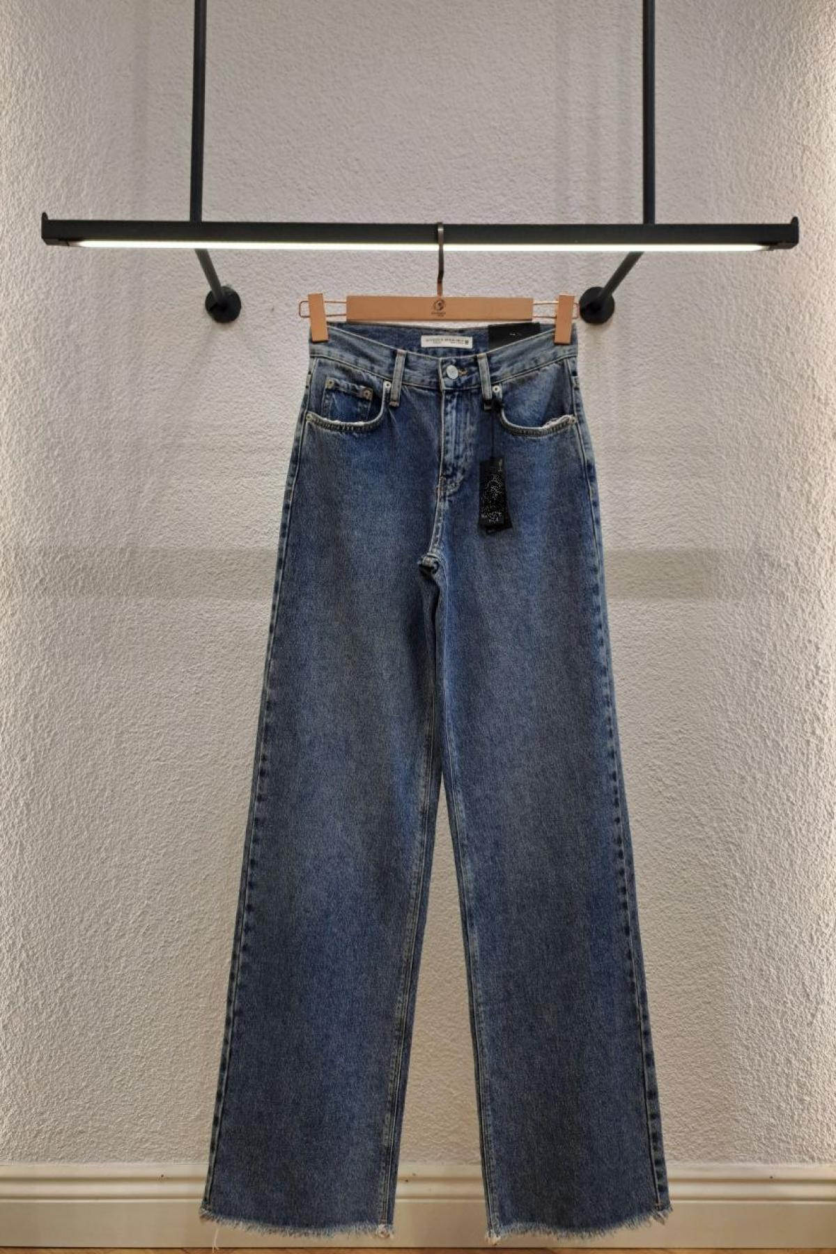 Wholesale Women Light  Blue Wide Leg Jeans 718048