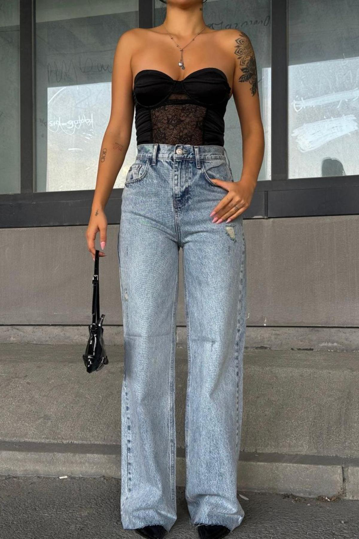 Wholesale Women Light Blue Wide Leg Jeans 718032
