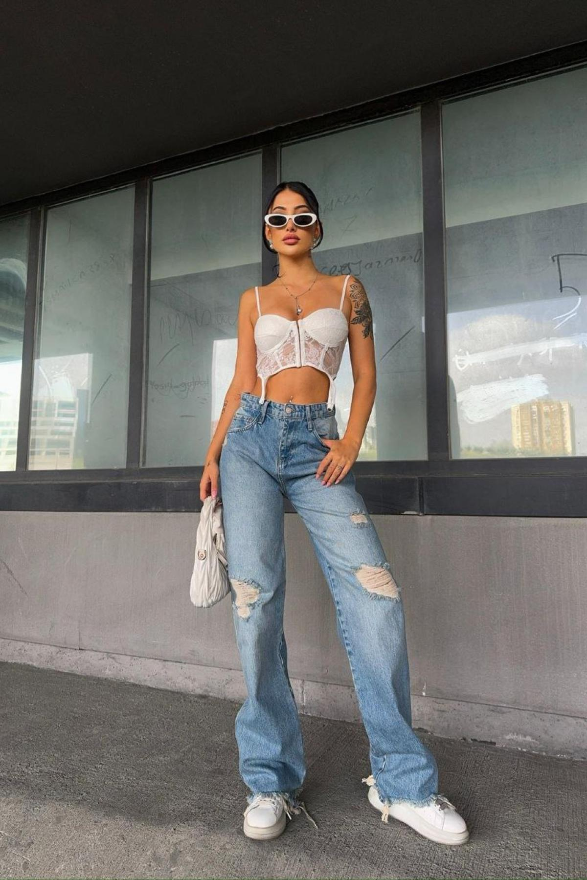 Wholesale Women Light  Blue Wide Leg Jeans 718036