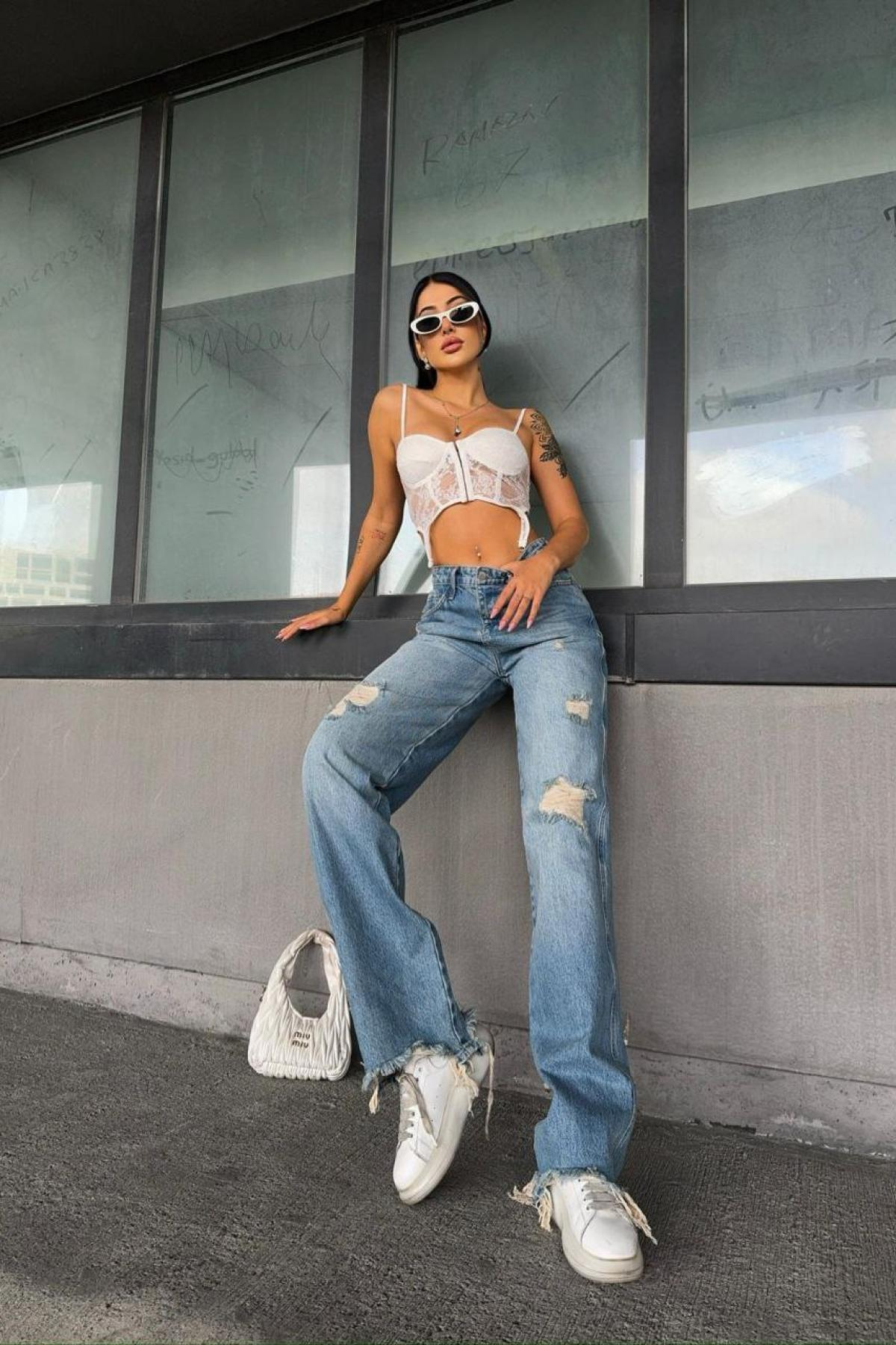 Wholesale Women Light  Blue Wide Leg Jeans 718036