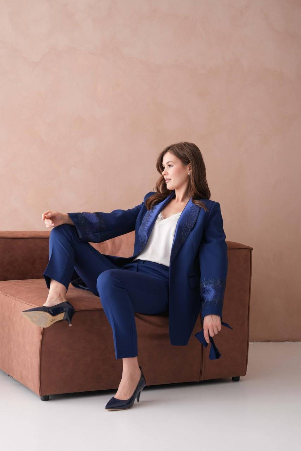 Wholesale Women Midnight Blue Two Piece Suit - Blazer and Pants Set 721222