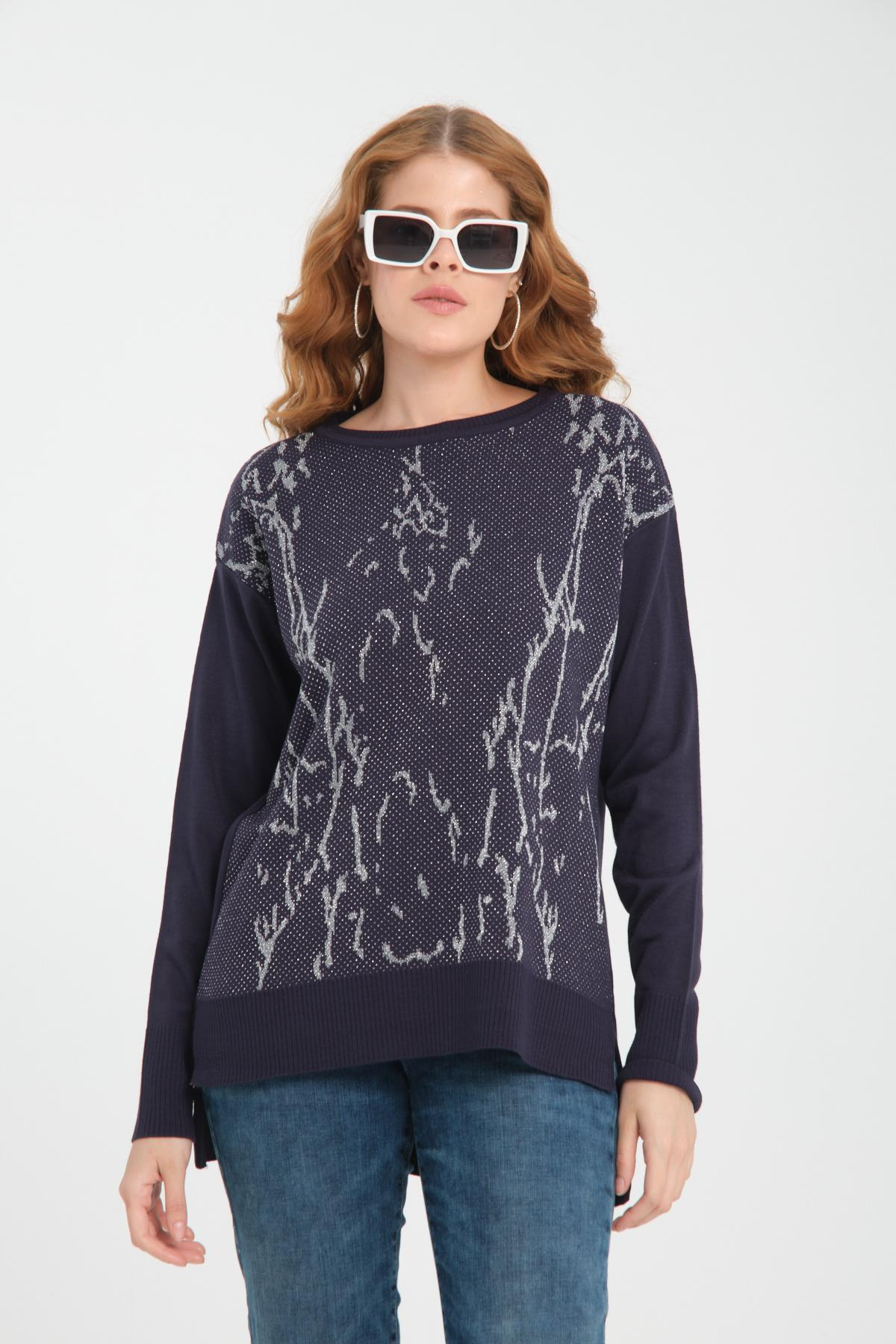 Wholesale Women Navy Glitter Crew-Neck Sweaters 710987