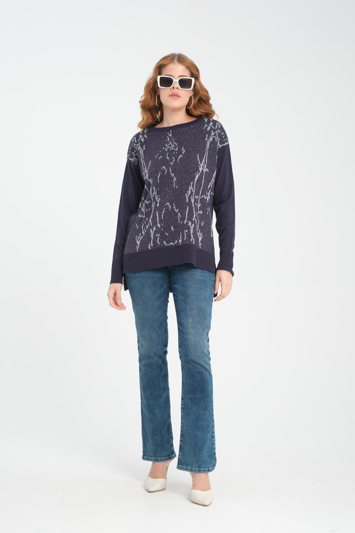 Wholesale Women Navy Glitter Crew-Neck Sweaters 710987