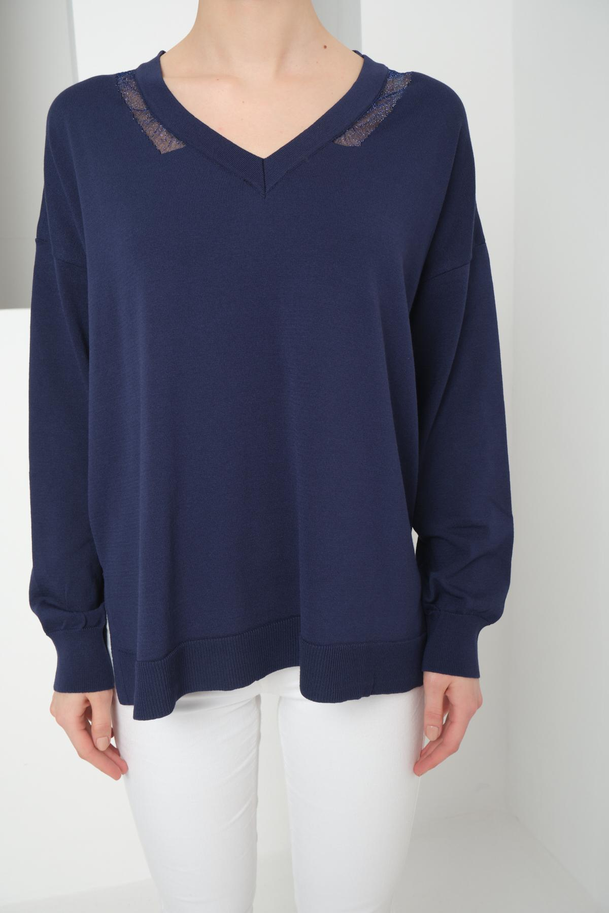 Wholesale Women Navy Glitter-Garnished V-Neck Oversized Knit Blouse with Side Slits 724800