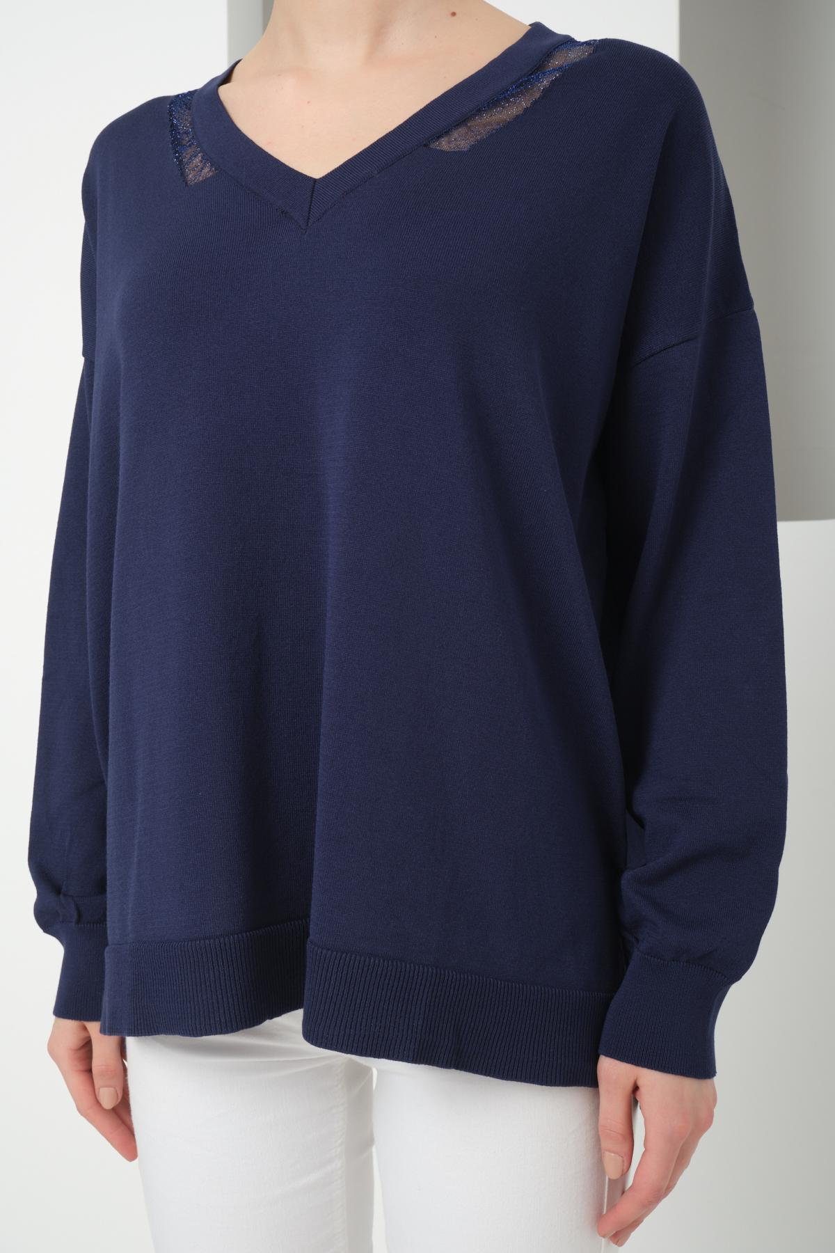Wholesale Women Navy Glitter-Garnished V-Neck Oversized Knit Blouse with Side Slits 724800