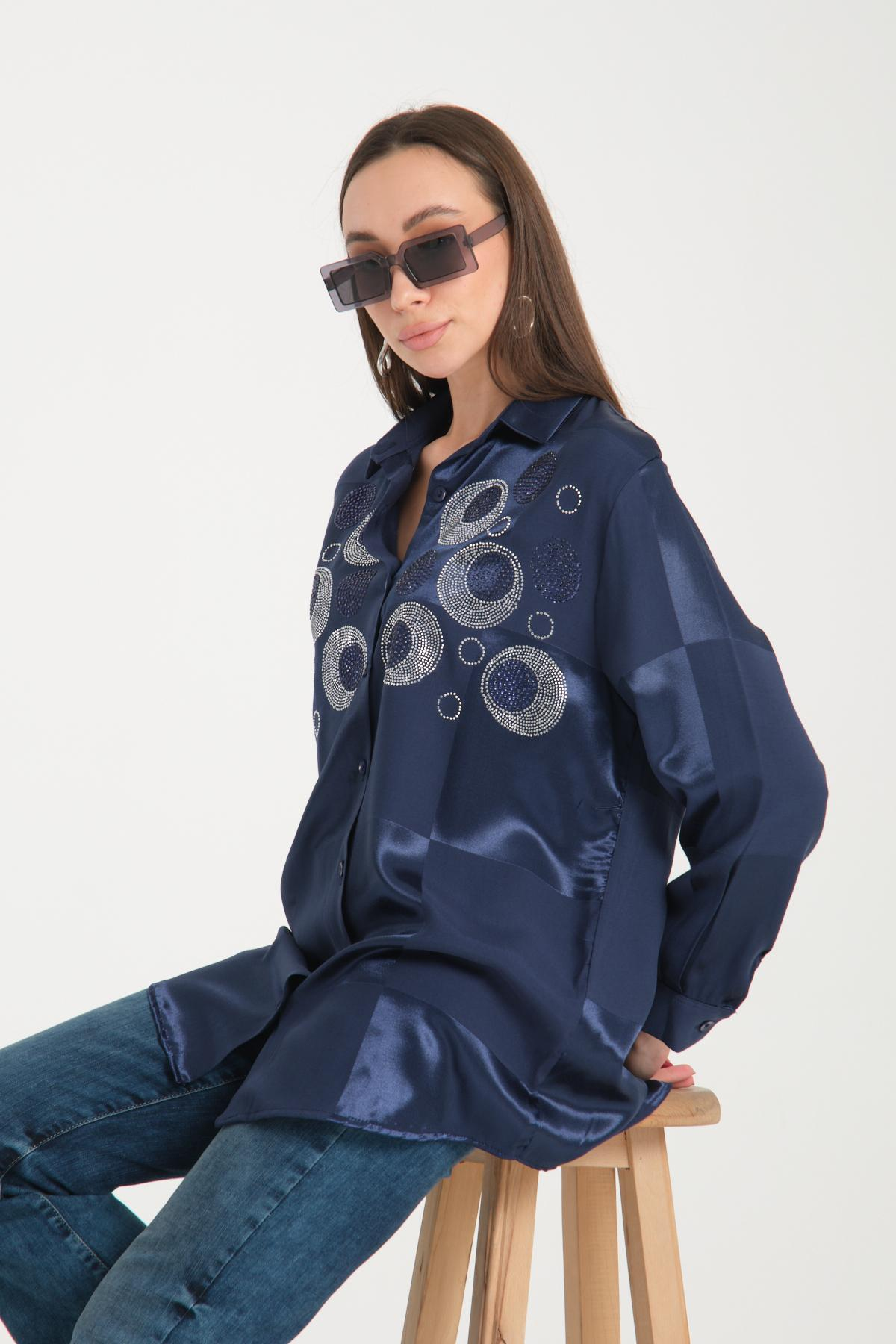 Wholesale Women Navy Rhinestones Satin Shirt 717130