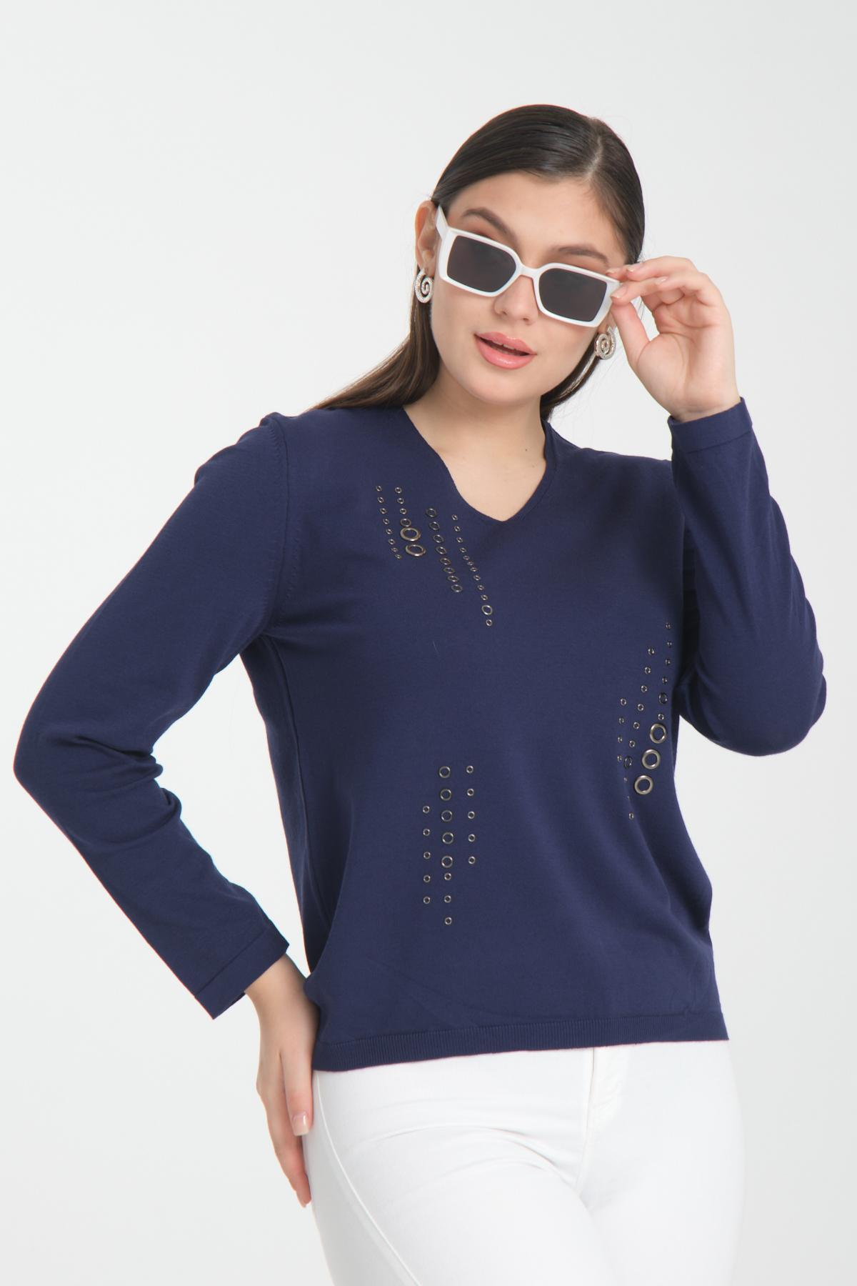 Wholesale Women Navy Studded V Neck Knit Blouse 722637