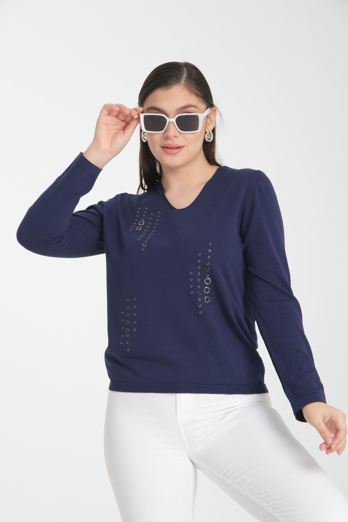 Wholesale Women Navy Studded V Neck Knit Blouse 722637