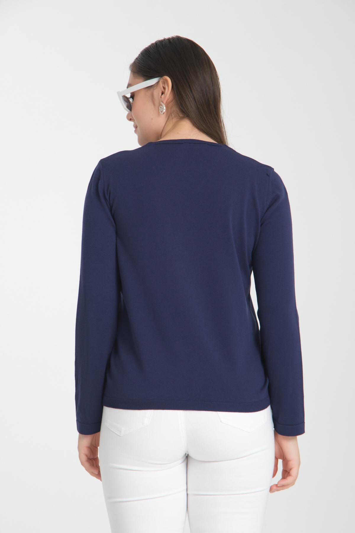 Wholesale Women Navy Studded V Neck Knit Blouse 722637
