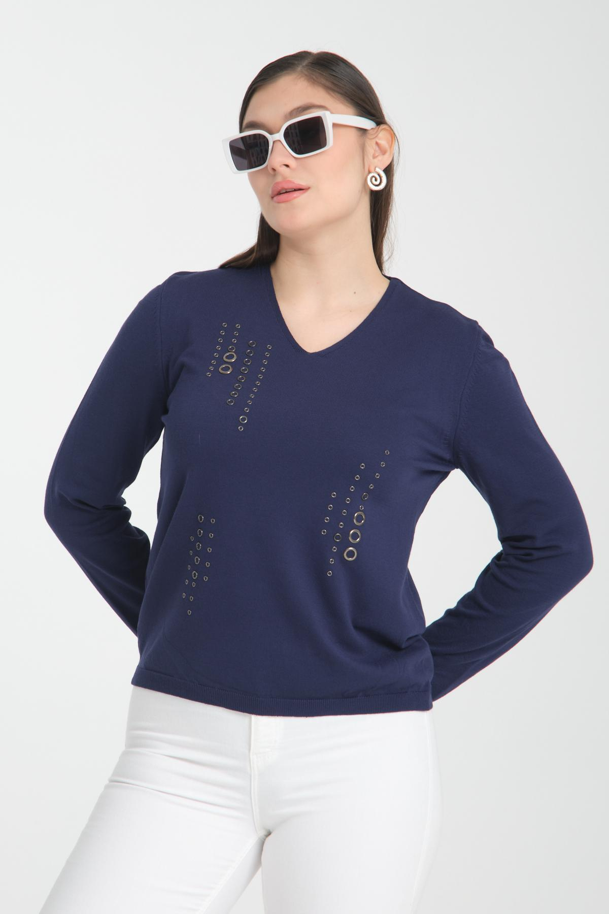 Wholesale Women Navy Studded V Neck Knit Blouse 722637