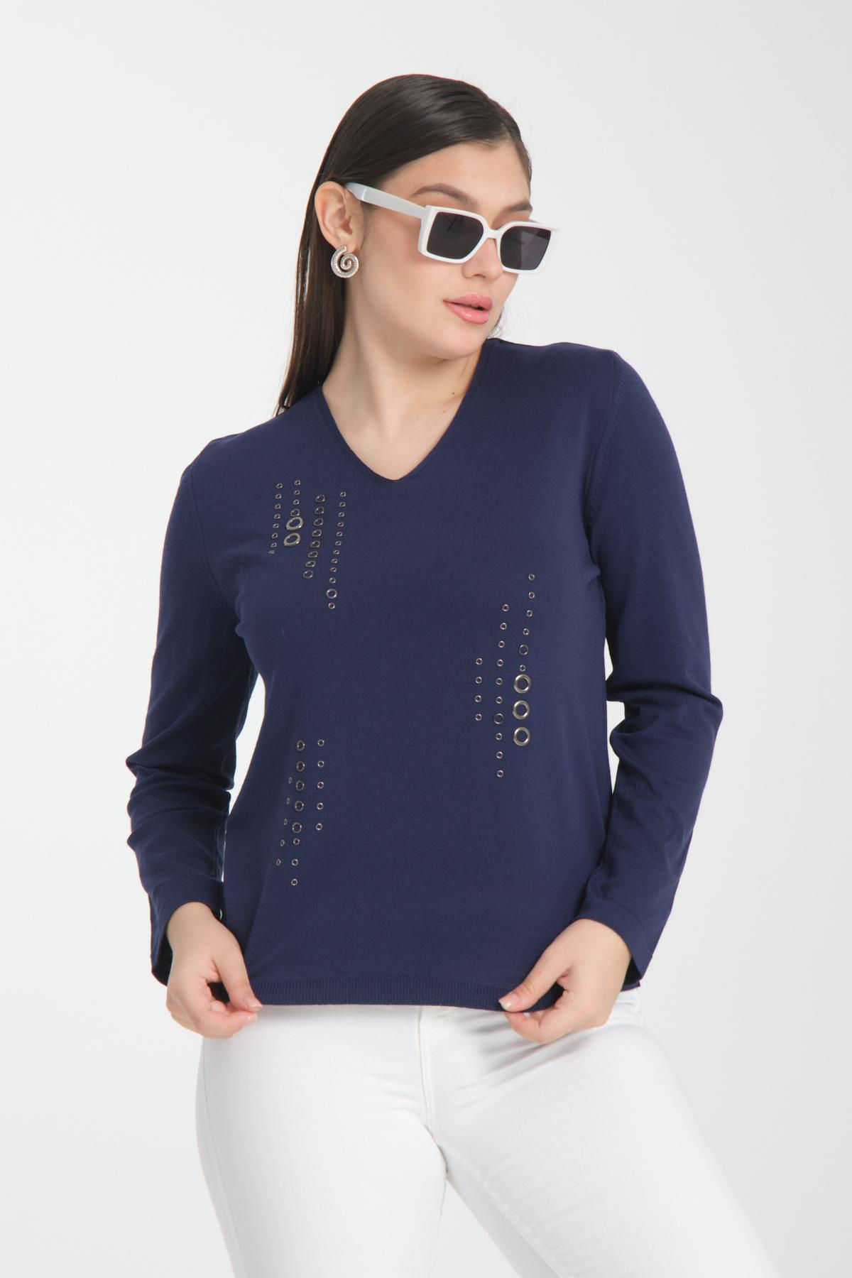 Wholesale Women Navy Studded V Neck Knit Blouse 722637