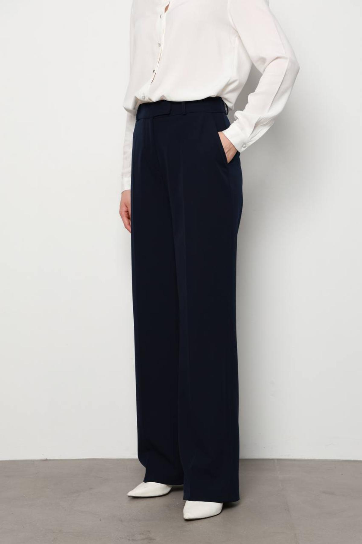 Wholesale Women Navy Trousers 718345