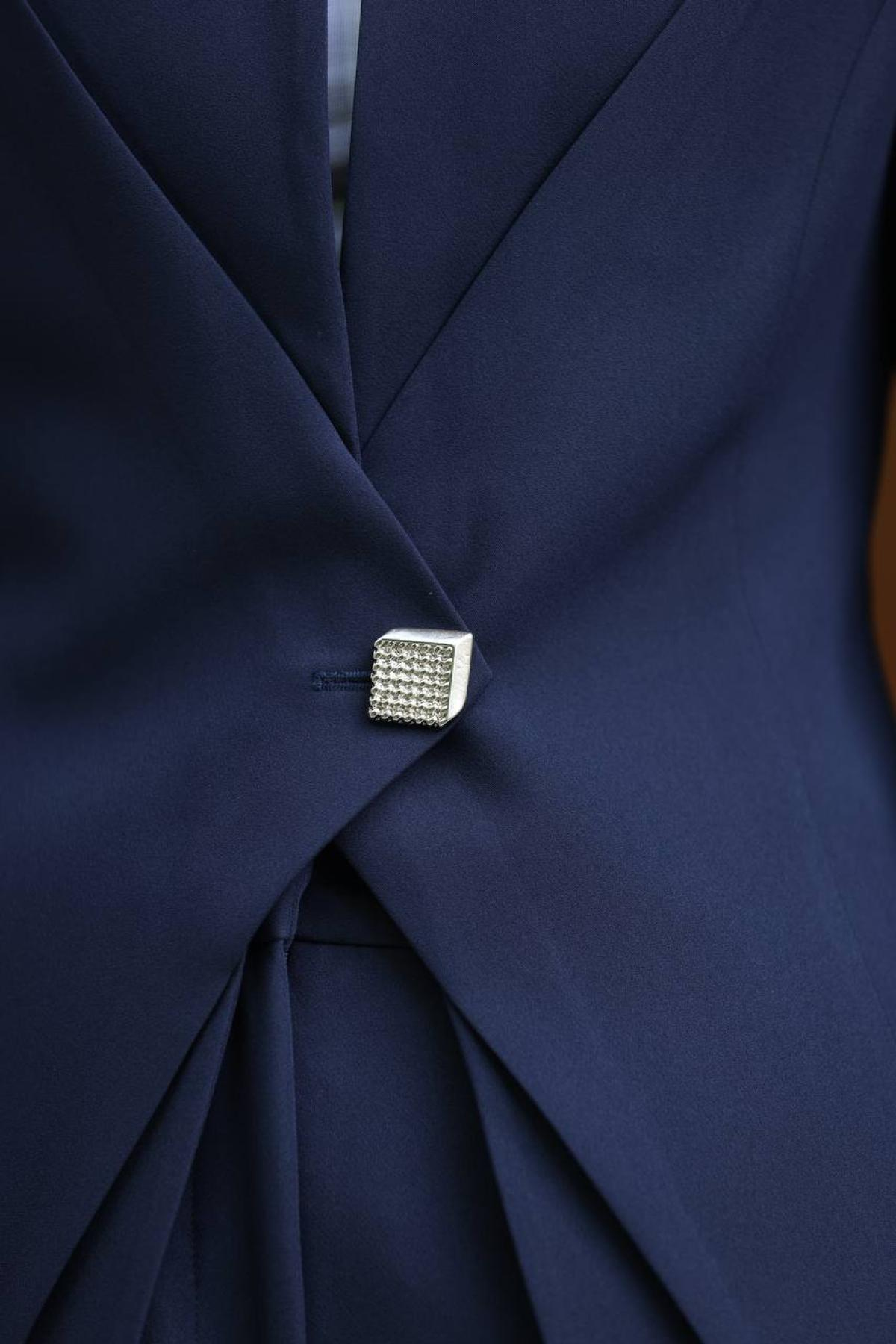 Wholesale Women Navy Two Piece Suit Blazer and Pants Set 718349