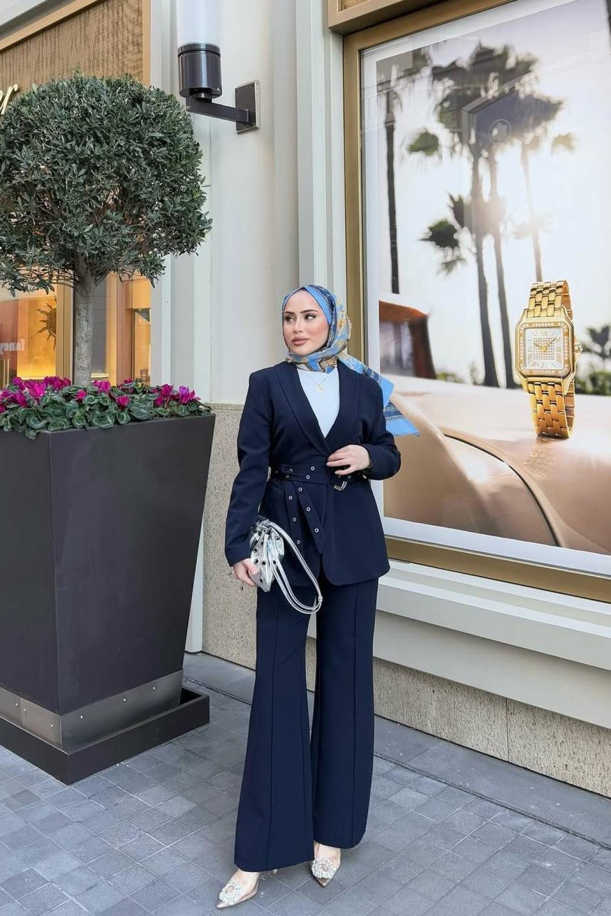 Wholesale Women Navy Two Piece Suit Blazer and Pants Set 728499