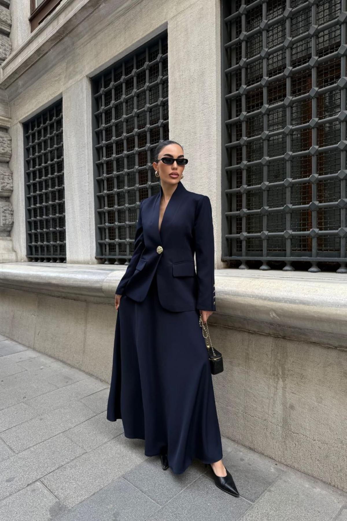 Wholesale Women Navy Two Piece Suit Blazer and Skirt Set 737325