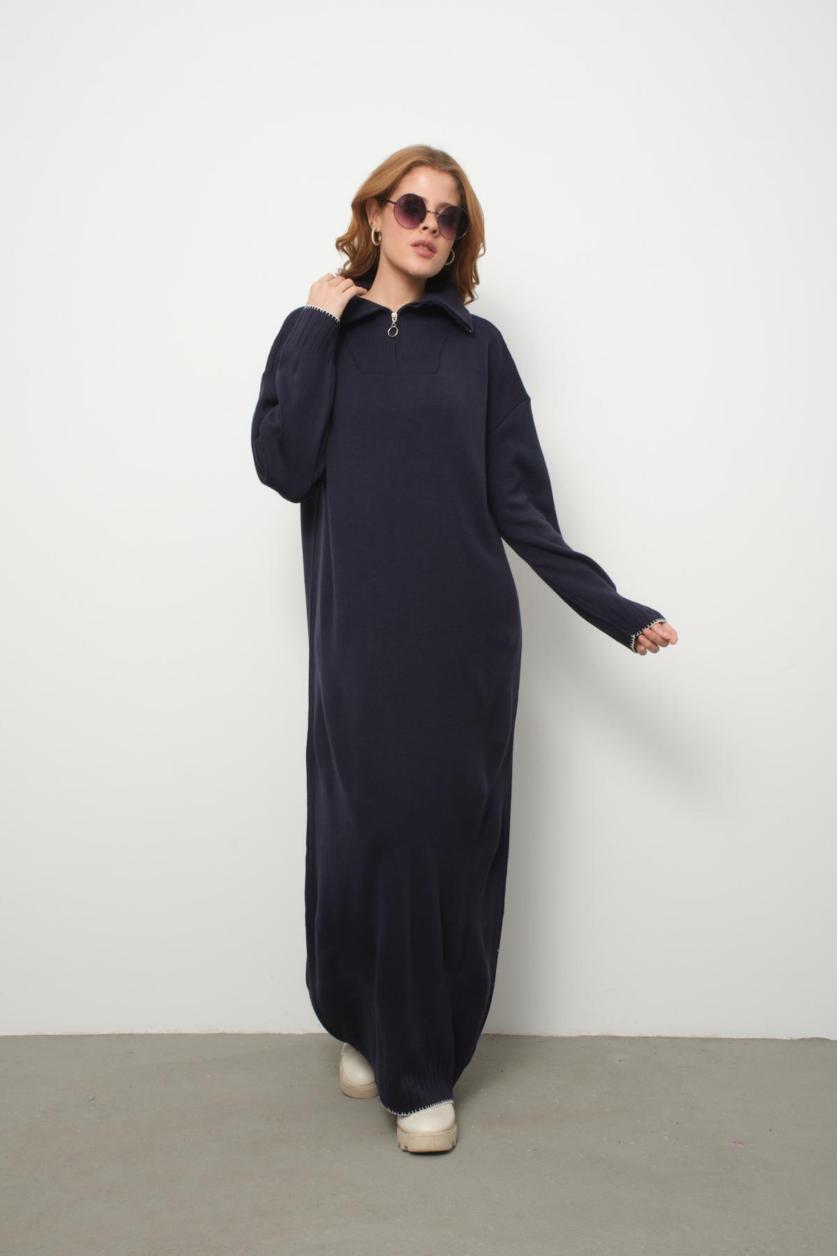 Wholesale Women Navy Zip-Neck Knitted Maxi Dresses 710105