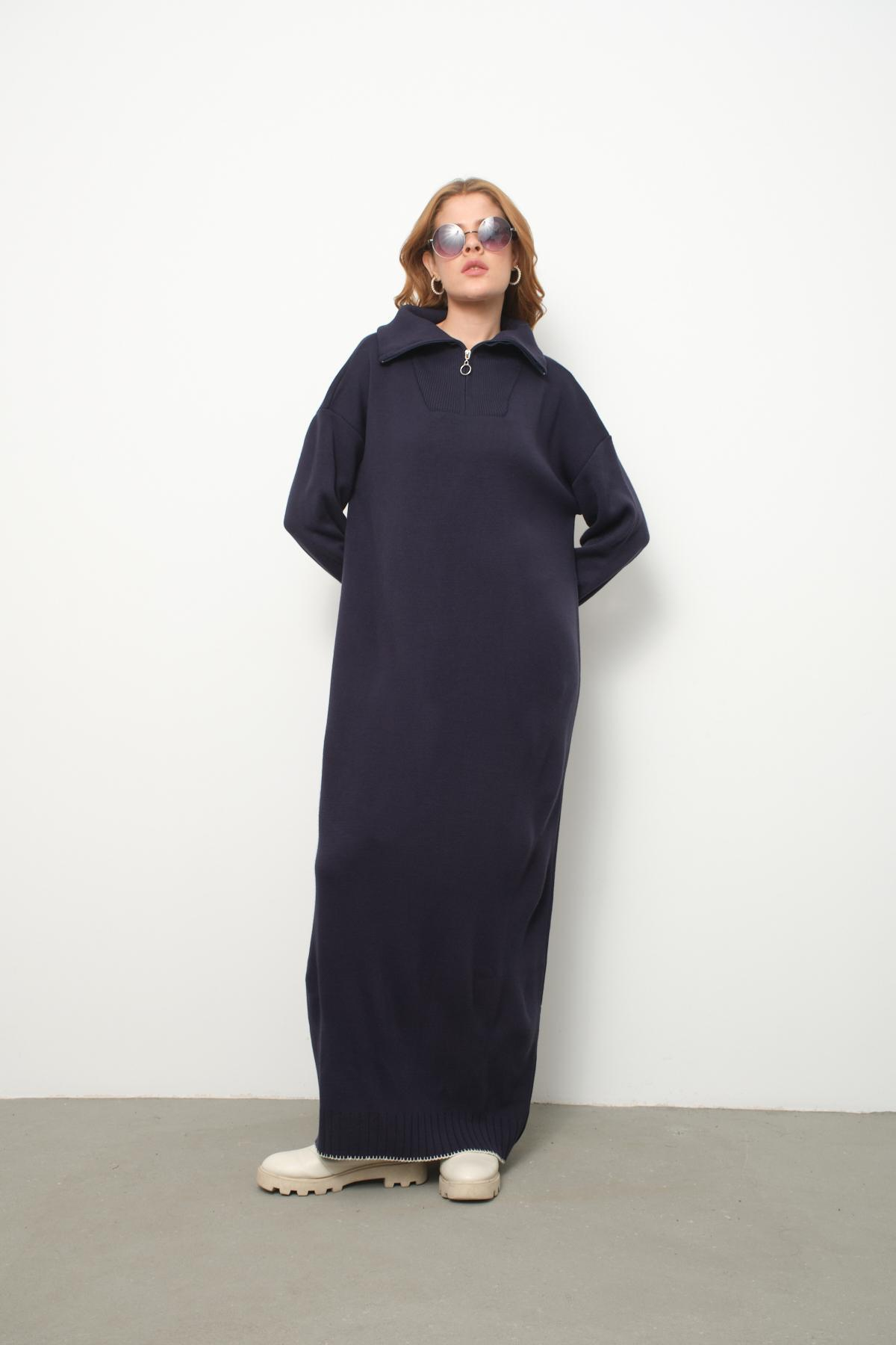 Wholesale Women Navy Zip-Neck Knitted Maxi Dresses 710105