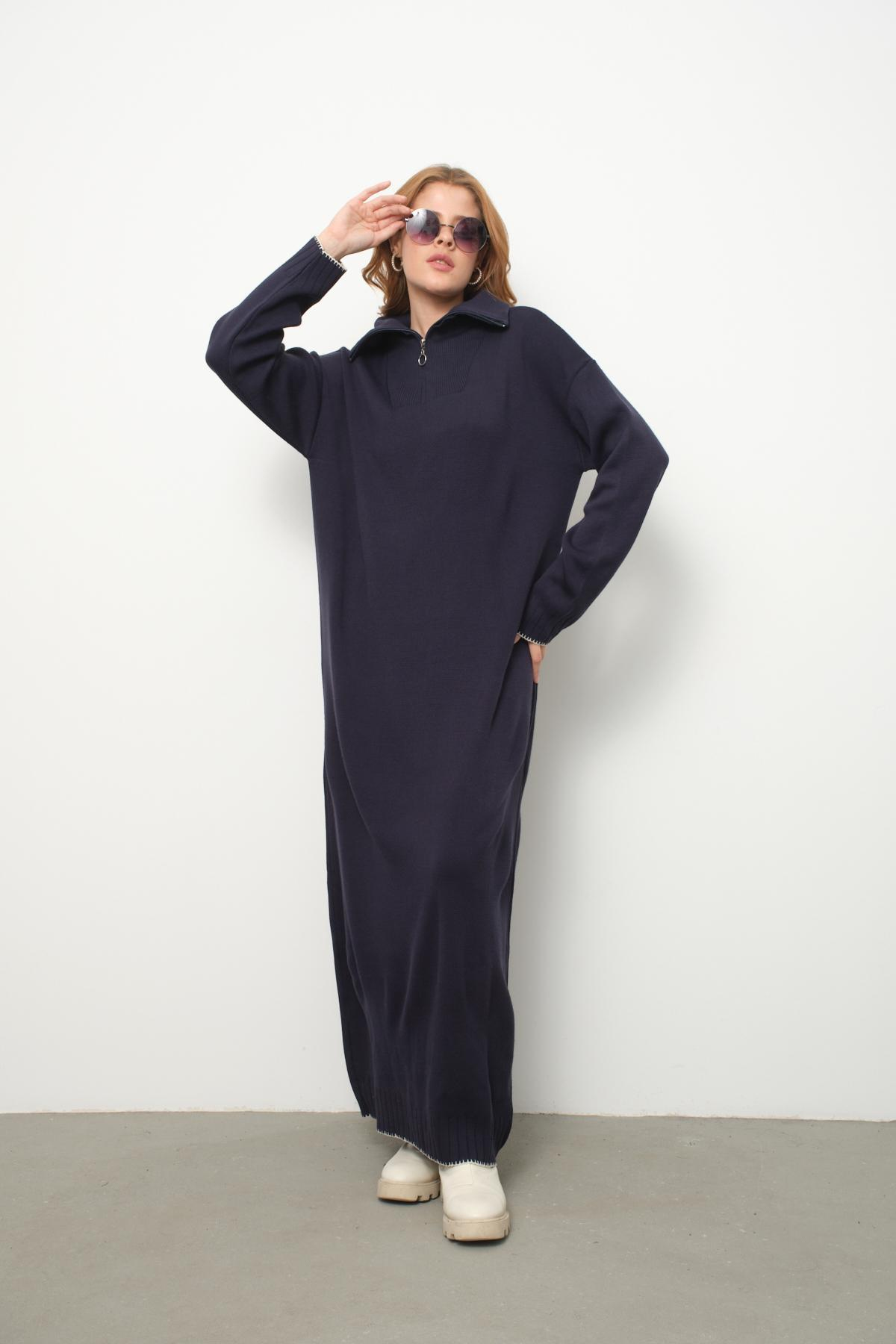 Wholesale Women Navy Zip-Neck Knitted Maxi Dresses 710105