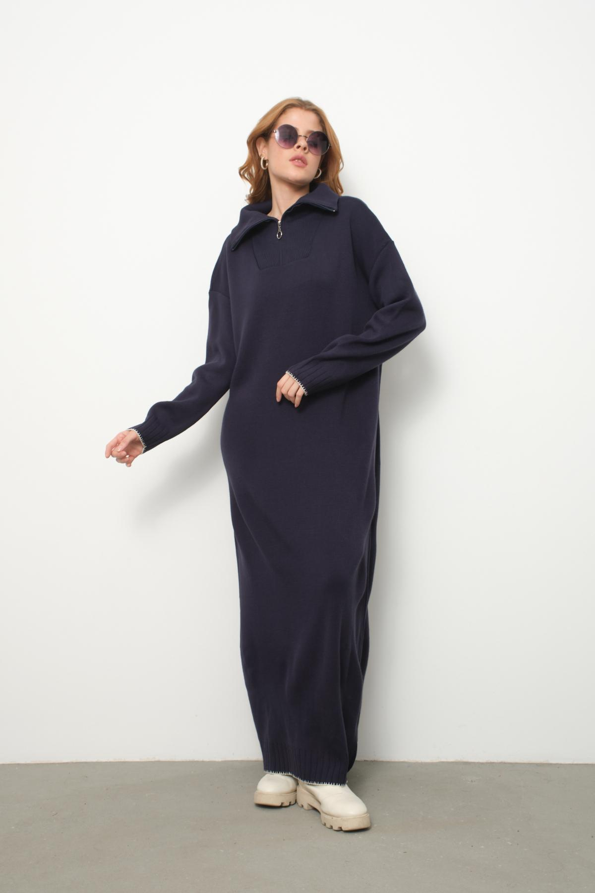 Wholesale Women Navy Zip-Neck Knitted Maxi Dresses 710105