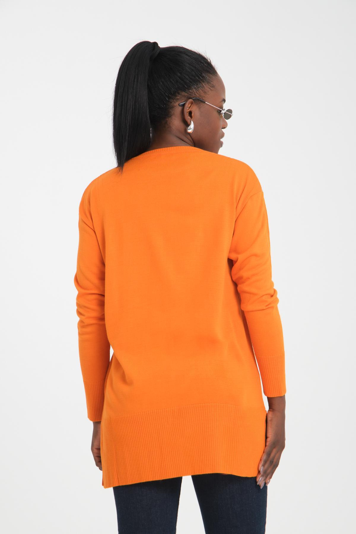 Wholesale Women Orange Glitter Crew-Neck Sweaters 710990