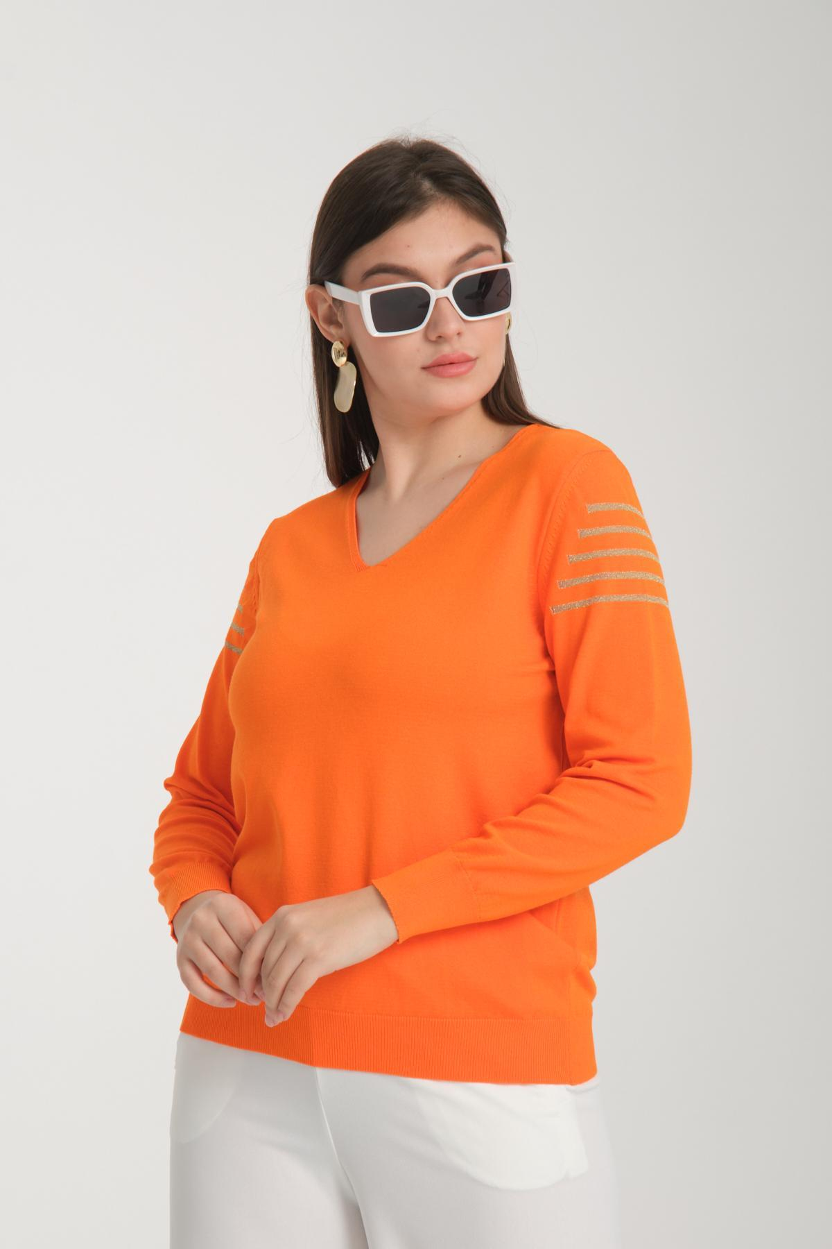 Wholesale Women Orange Glitter Garnished V Neck Knit Blouse 722623