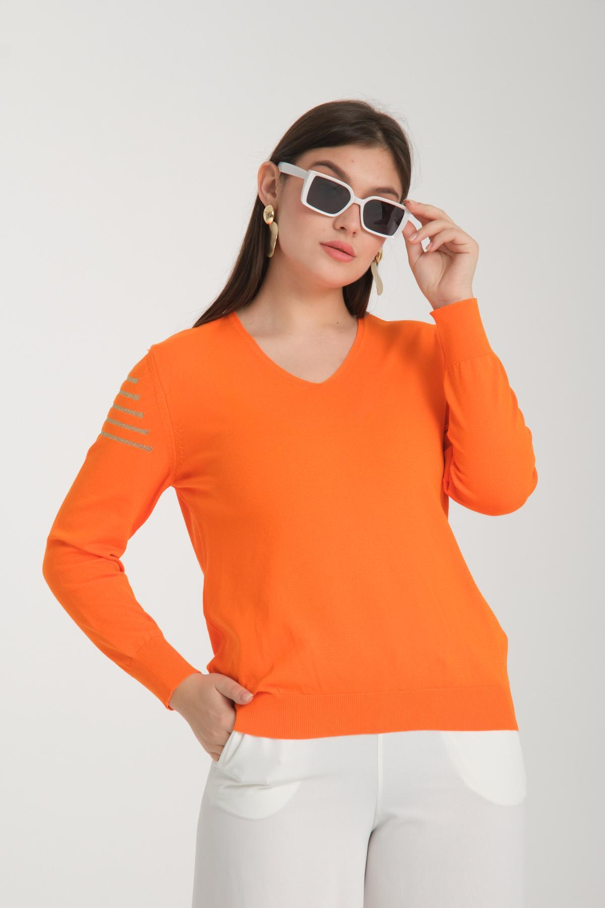 Wholesale Women Orange Glitter Garnished V Neck Knit Blouse 722623