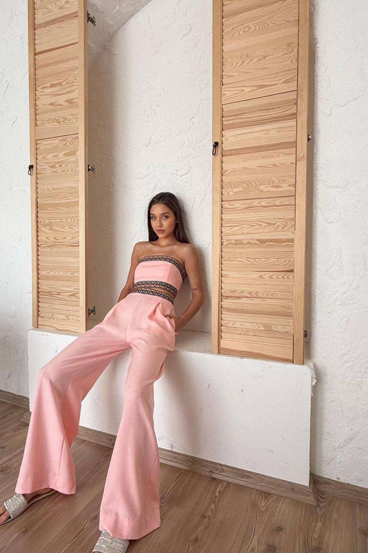 Wholesale Women Pink Suit 732224