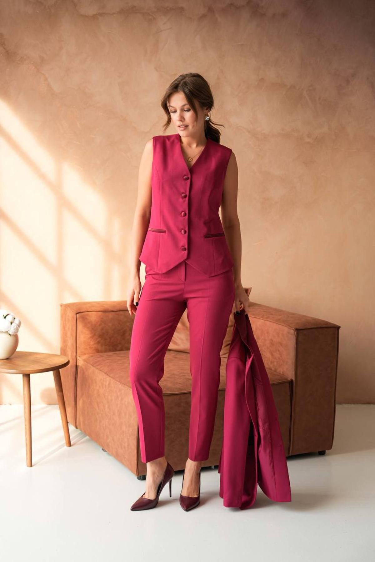Wholesale Women Plus Size Burgundy Three Piece Suit 733517