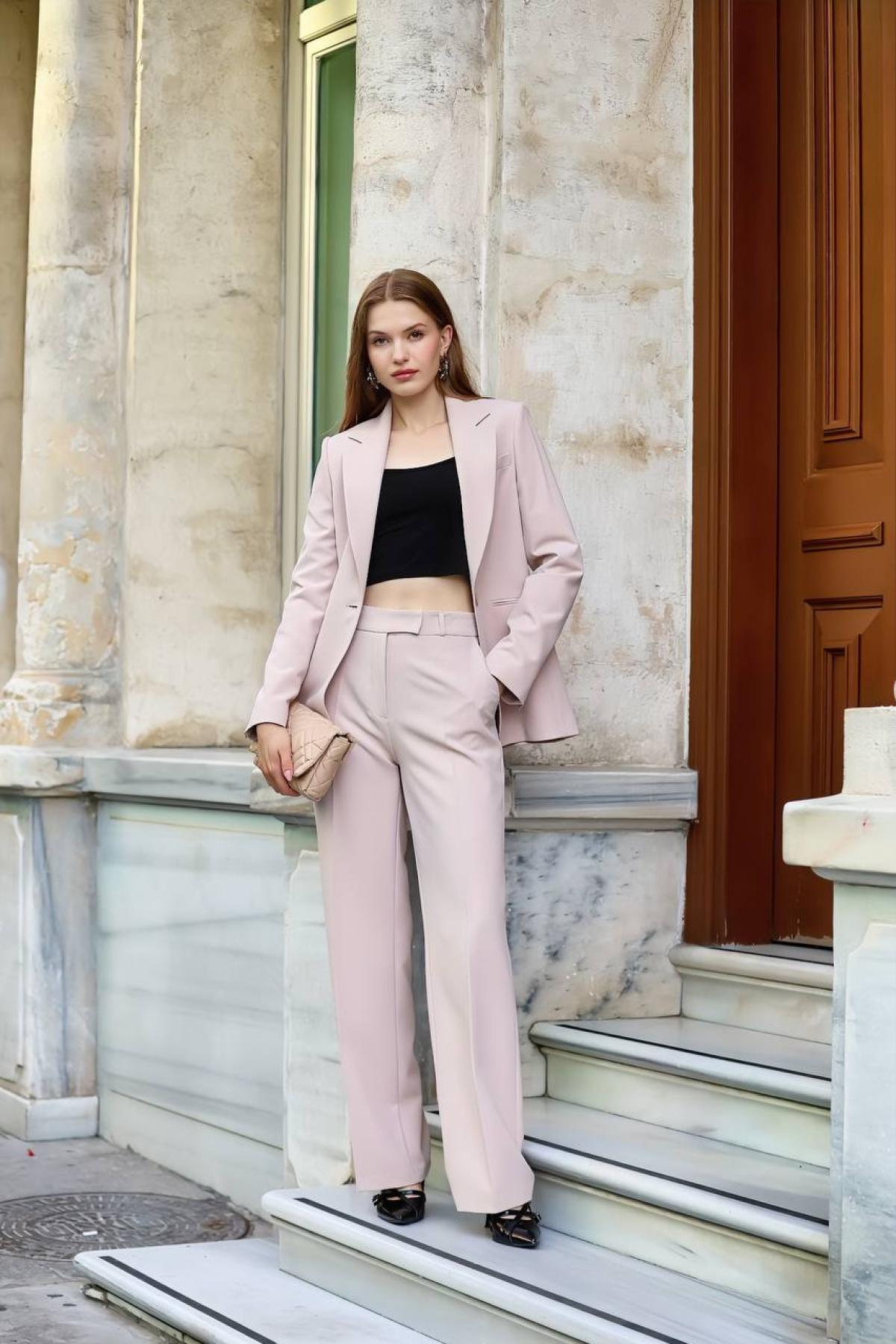 Wholesale Women Powder Two Piece Suit Blazer and Pants Set 718297