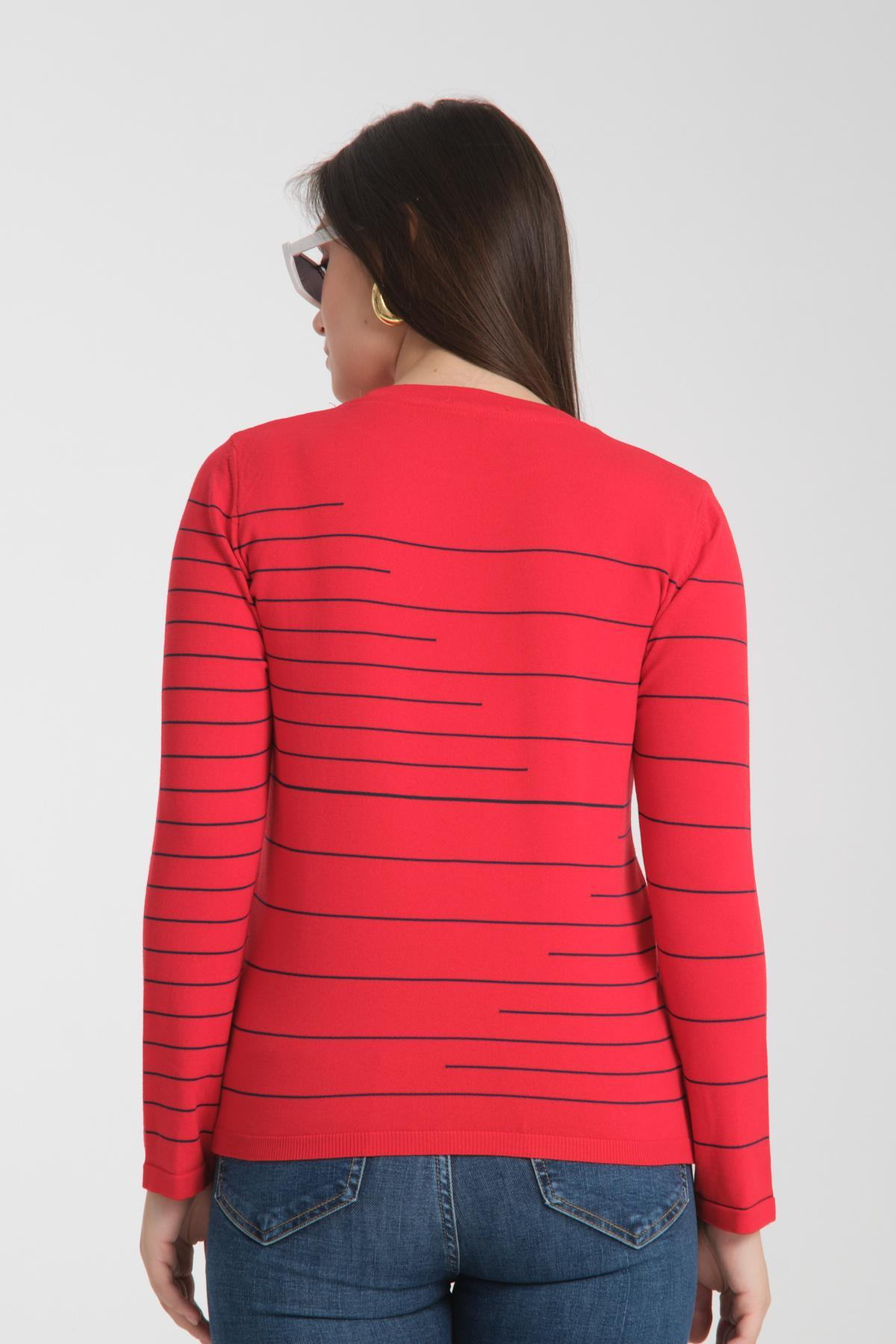 Wholesale Women Red Crew Neck Striped Knit Blouse 722611