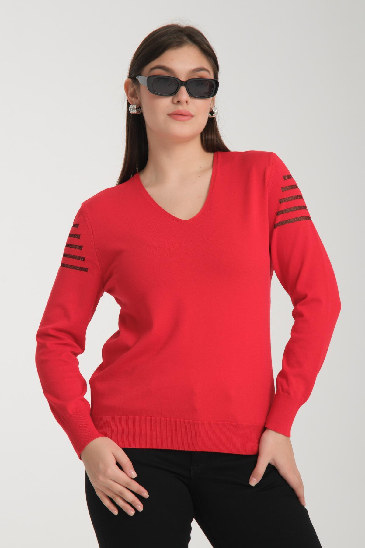 Wholesale Women Red Glitter Garnished V Neck Knit Blouse 722619