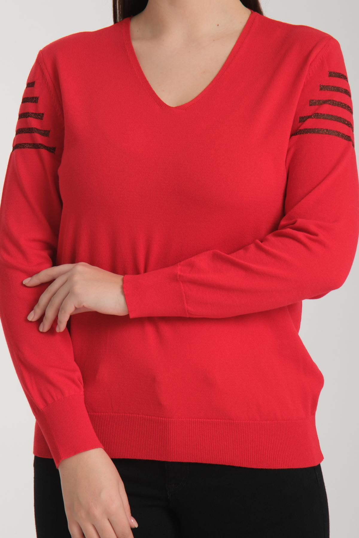 Wholesale Women Red Glitter Garnished V Neck Knit Blouse 722619