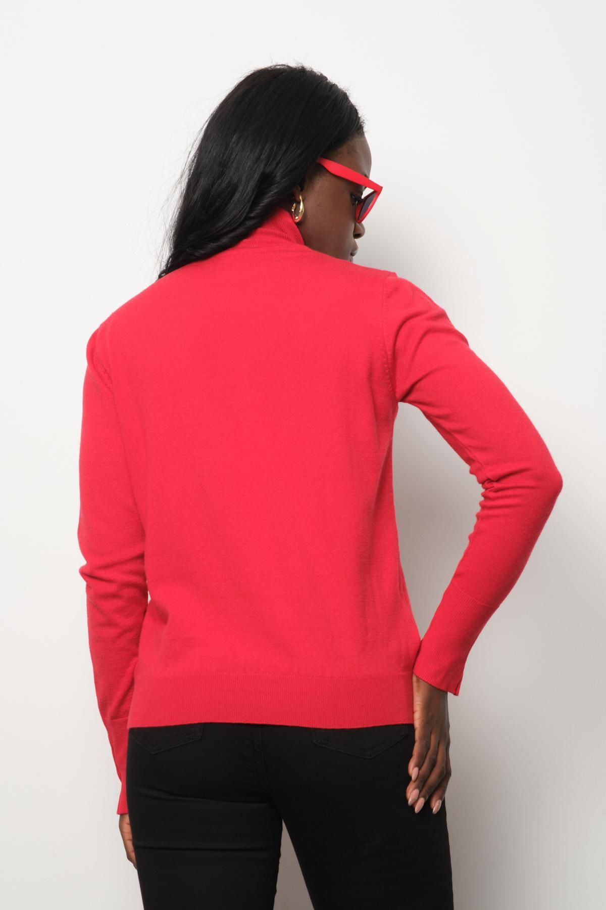 Wholesale Women Red Mock-Neck Sweaters 711166