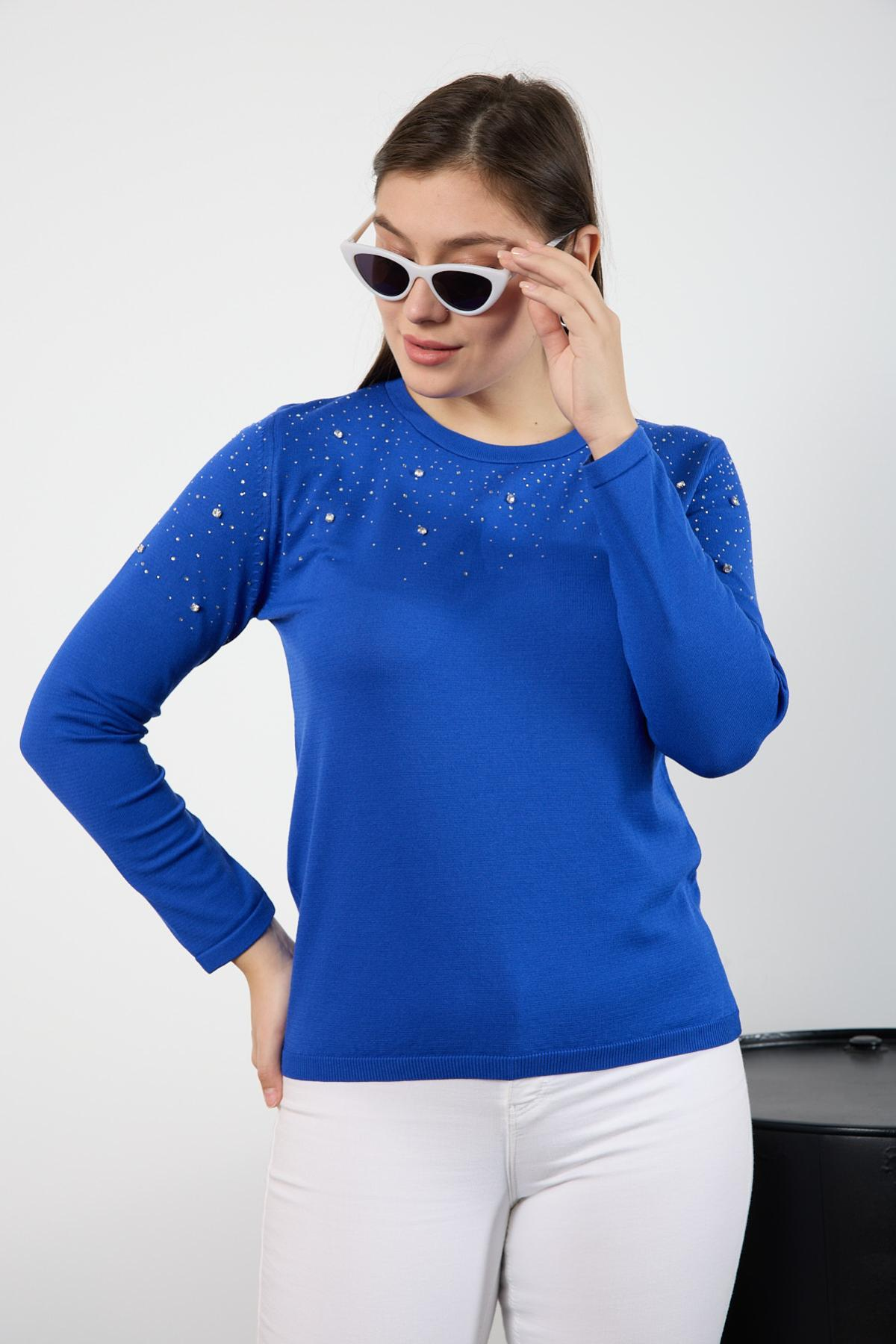 Wholesale Women Sax Blue Crew Neck Knit Blouse Adorned with Rhinestones 725227