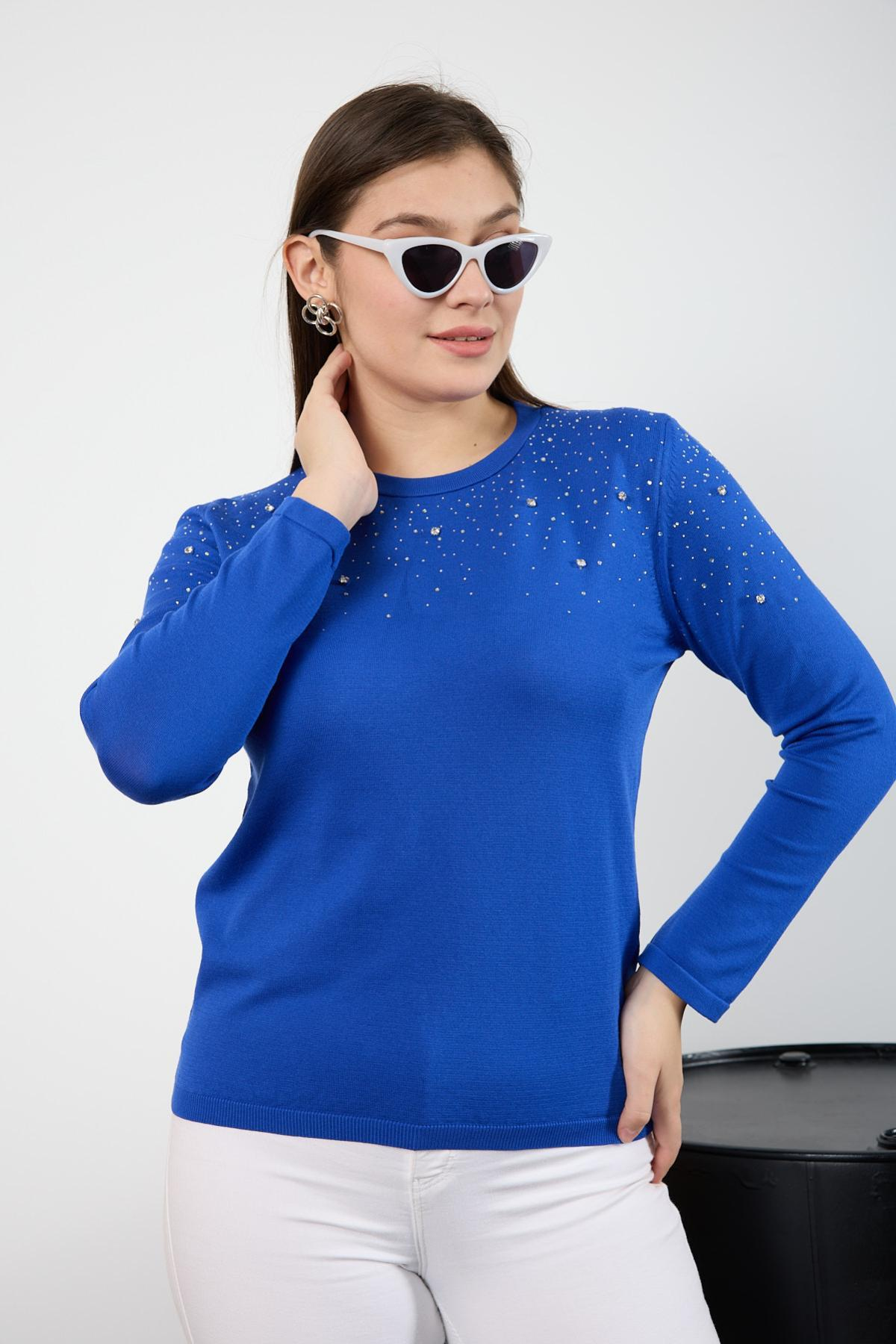 Wholesale Women Sax Blue Crew Neck Knit Blouse Adorned with Rhinestones 725227