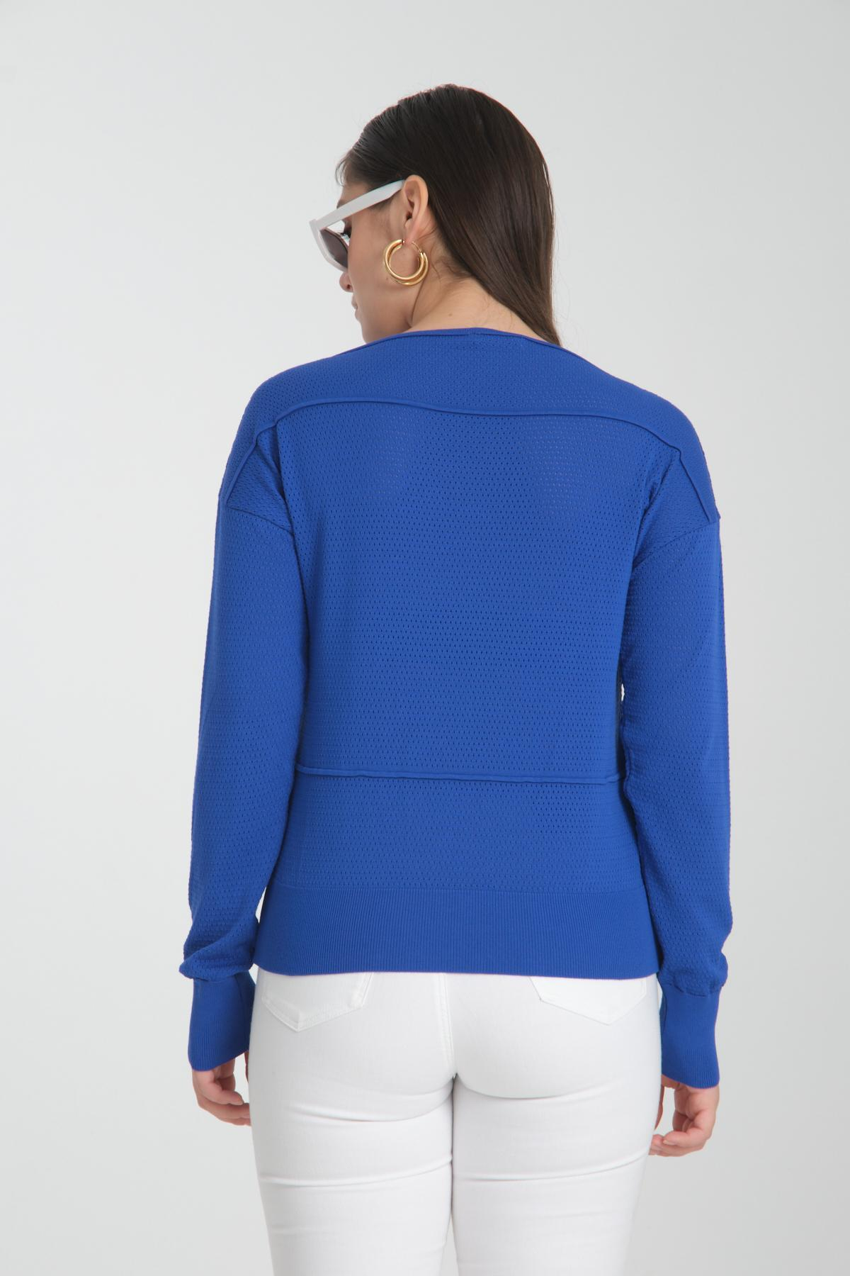 Wholesale Women Sax Blue Openwork Boat Neck Knit Blouse 722666