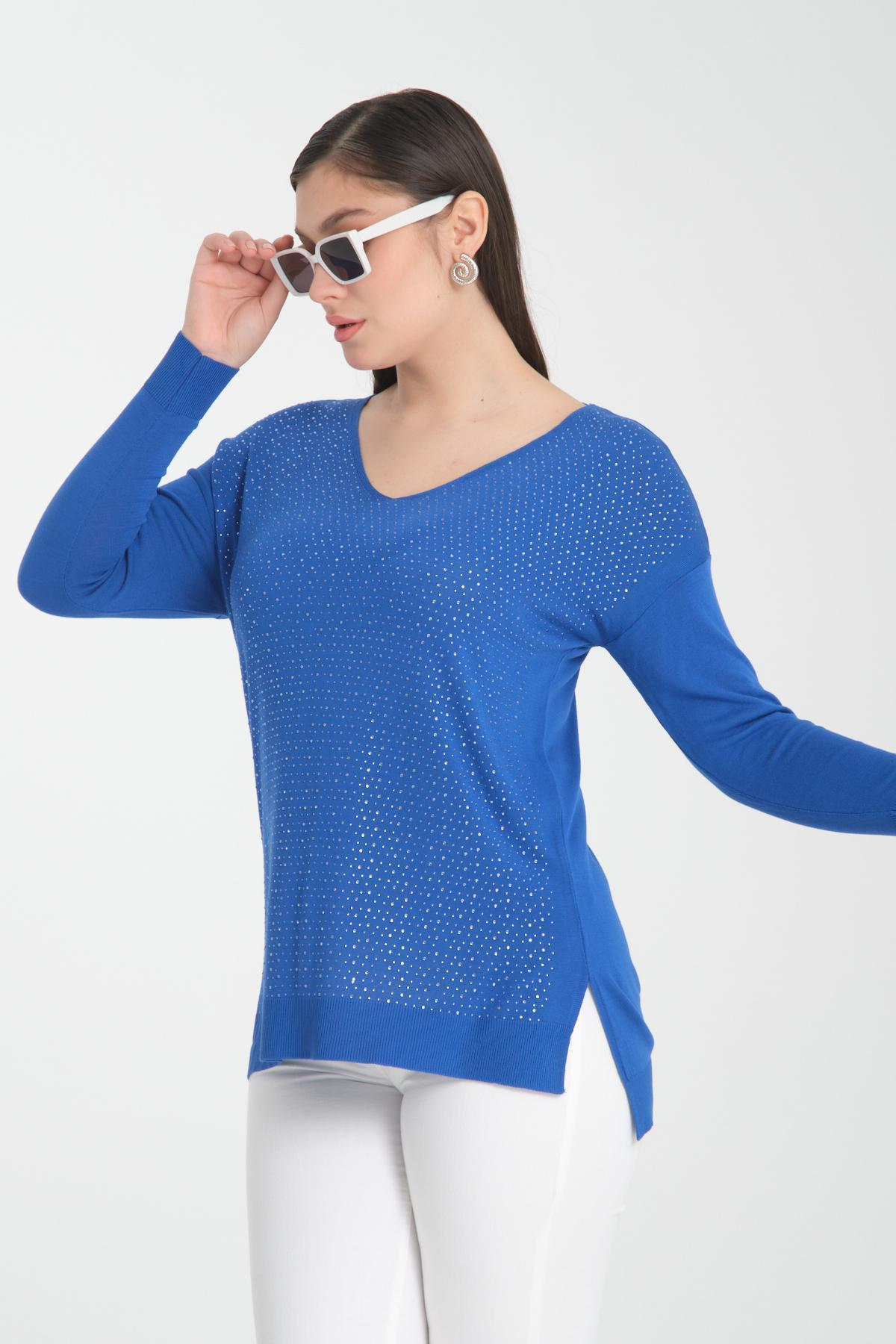 Wholesale Women Sax Blue Rhinestone-Embellished V Neck Knit Blouse with Side Slits 722626