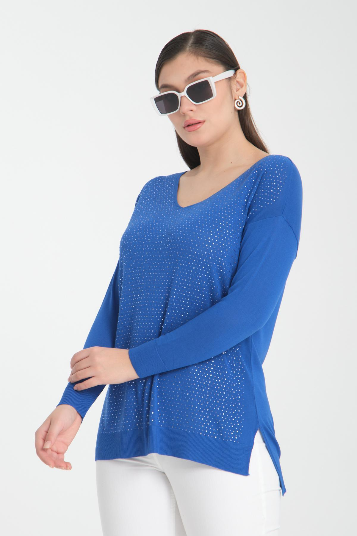 Wholesale Women Sax Blue Rhinestone-Embellished V Neck Knit Blouse with Side Slits 722626
