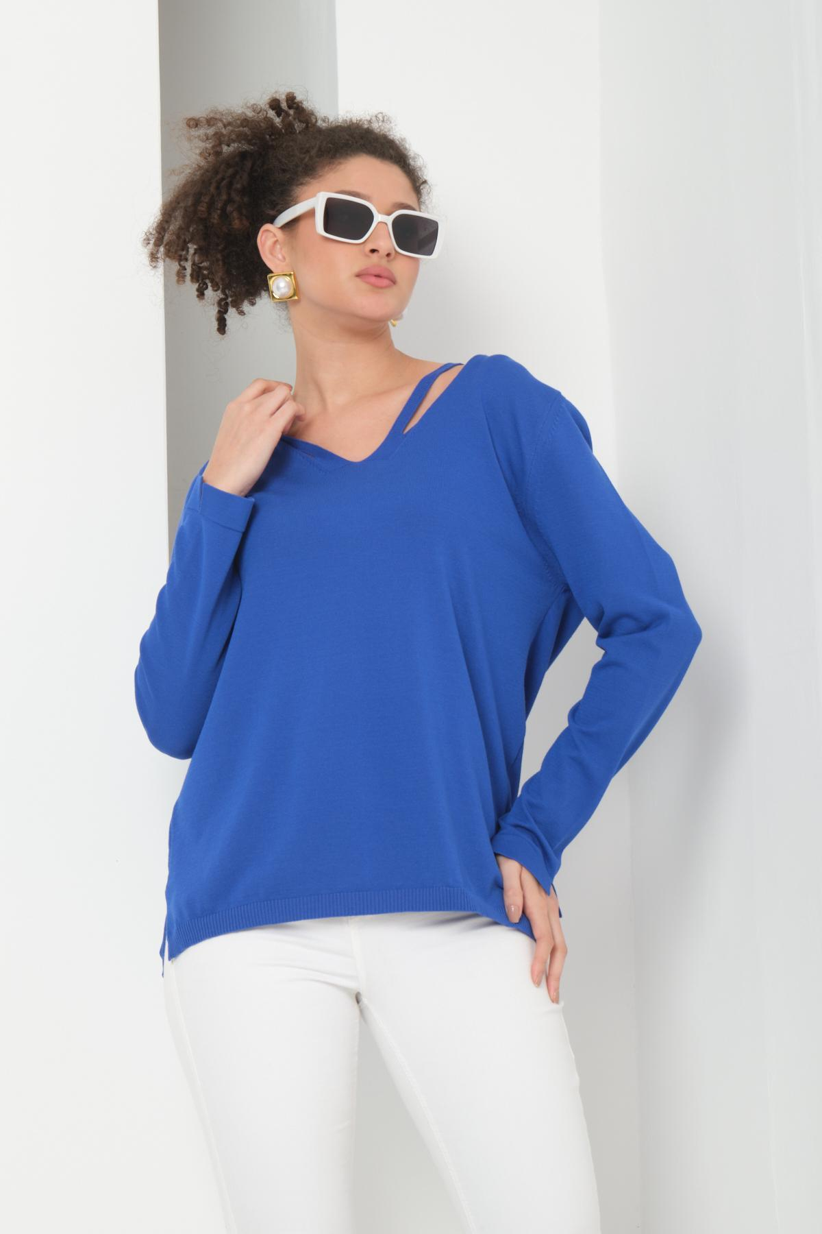 Wholesale Women Sax Blue V-Neck Cut-Out Knit Blouse with Side Slits 724806