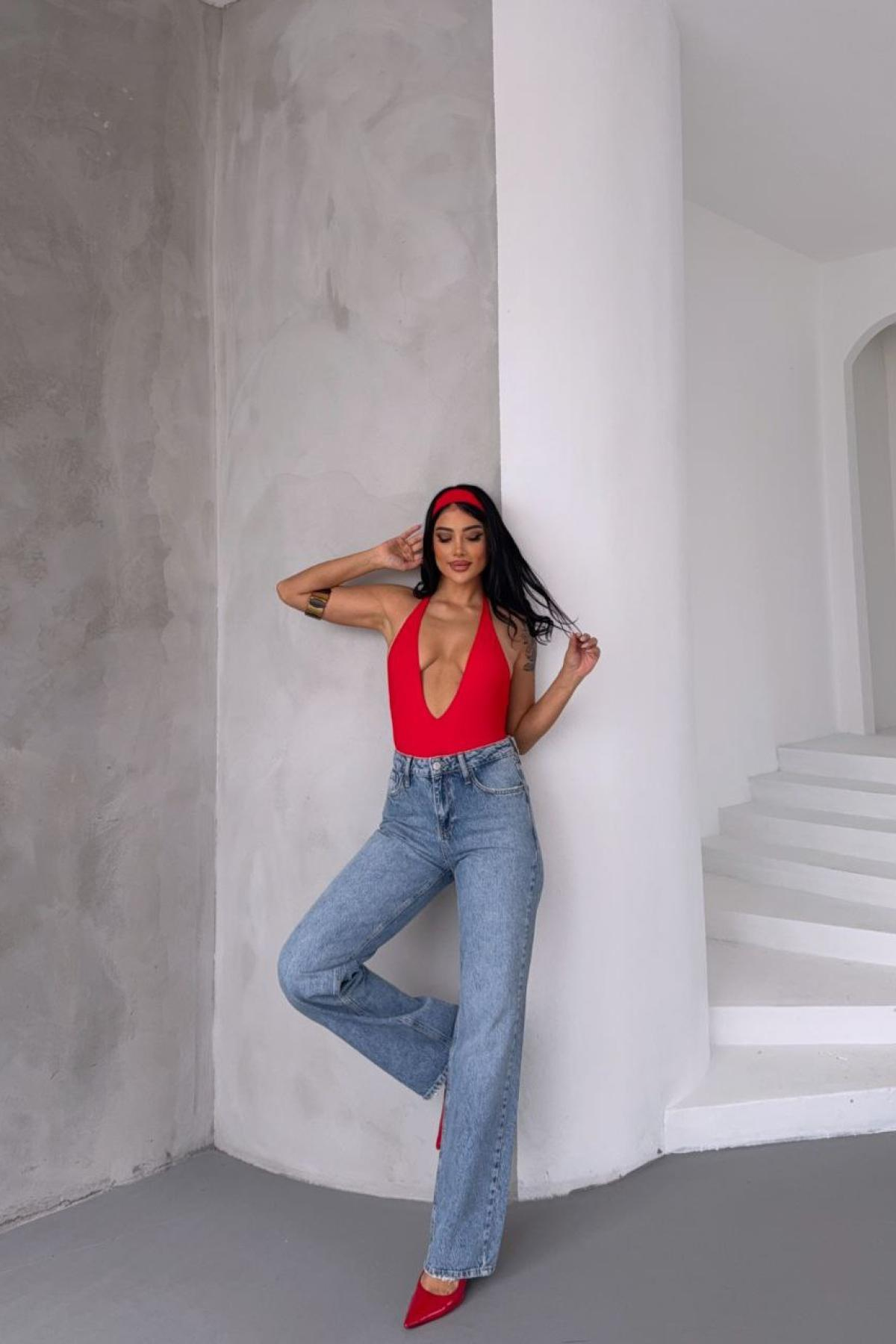 Wholesale Women Sky Blue Straight Leg Jeans 737480