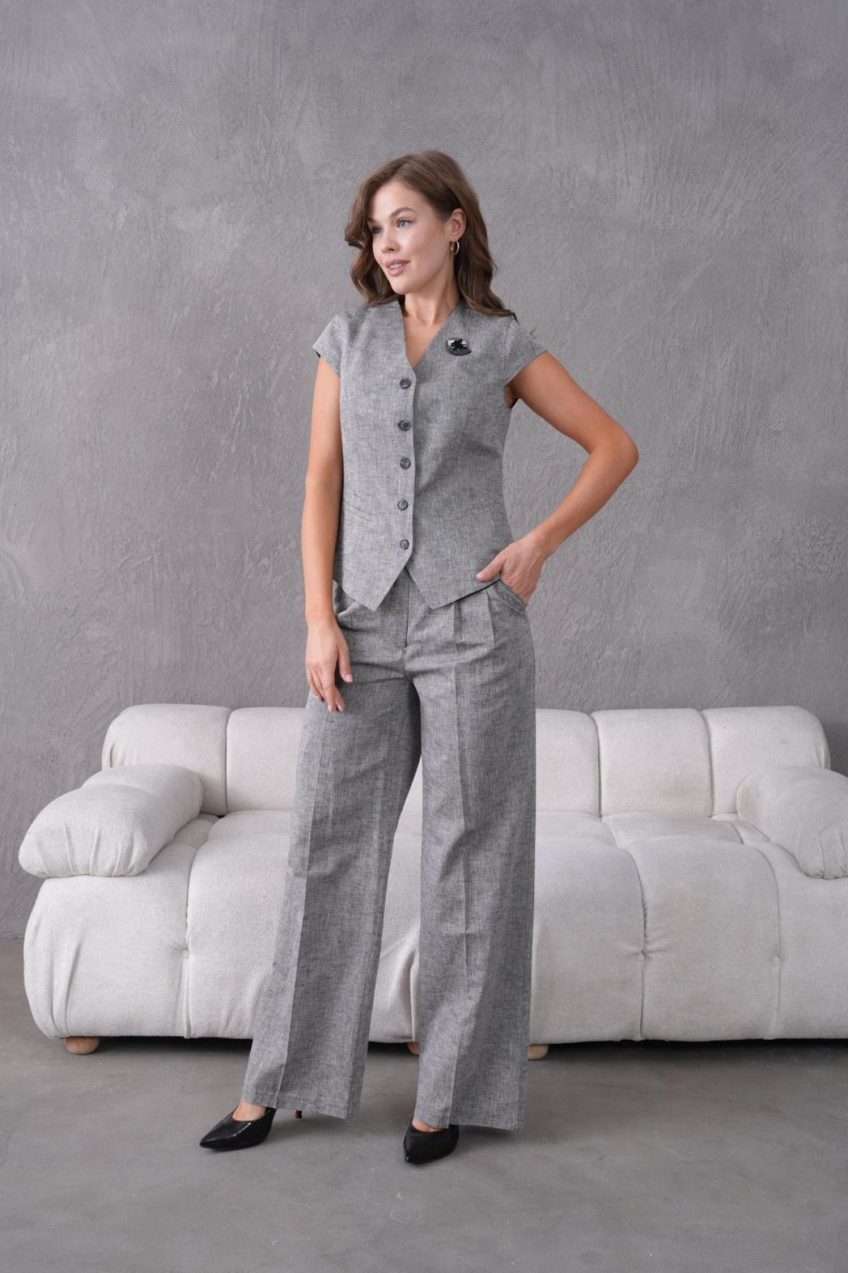 Wholesale Women Small Sizes Black Brooch Linen Two Piece Suit  Vest and Pants Set 737186