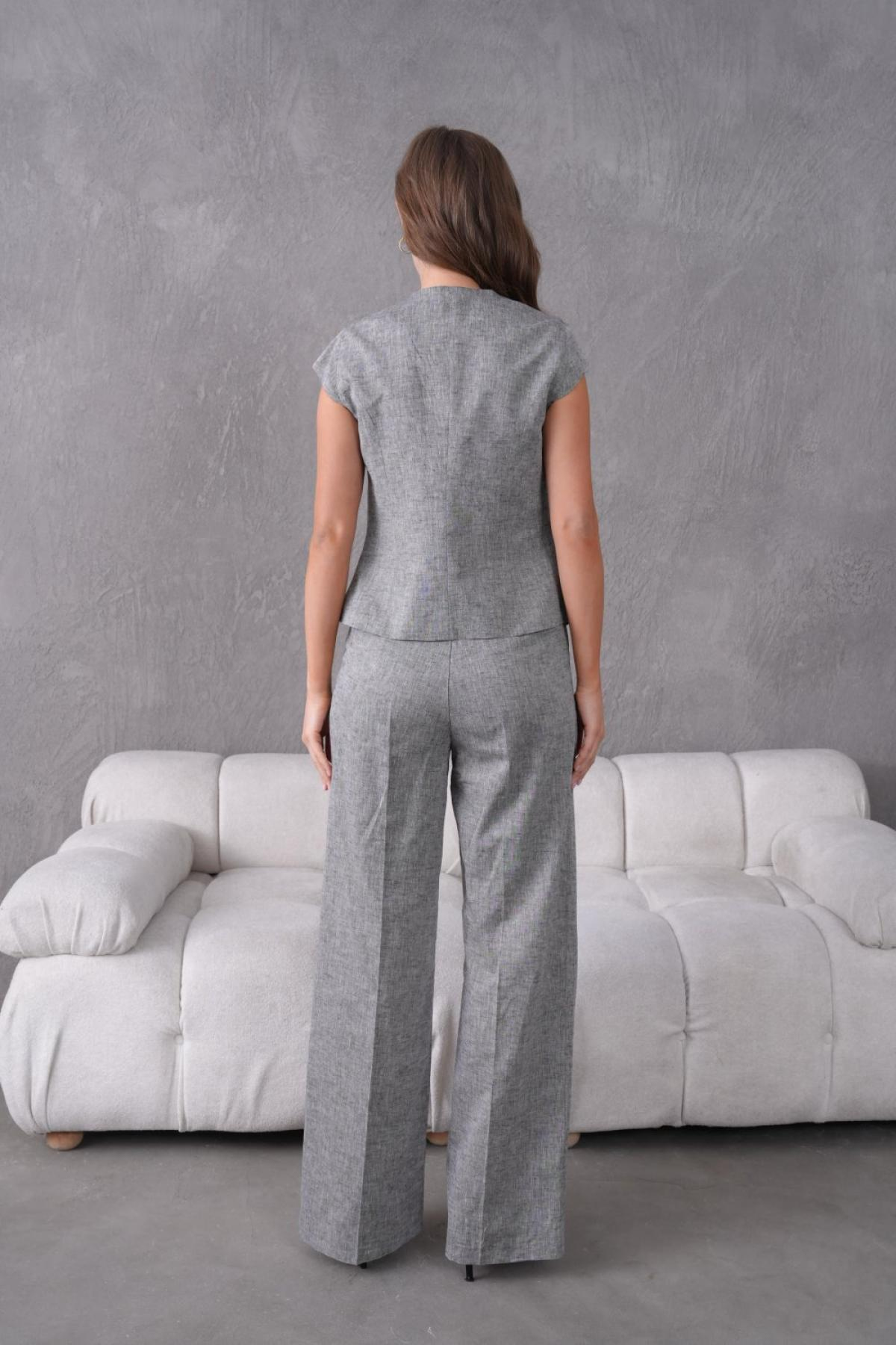 Wholesale Women Small Sizes Black Brooch Linen Two Piece Suit  Vest and Pants Set 737186