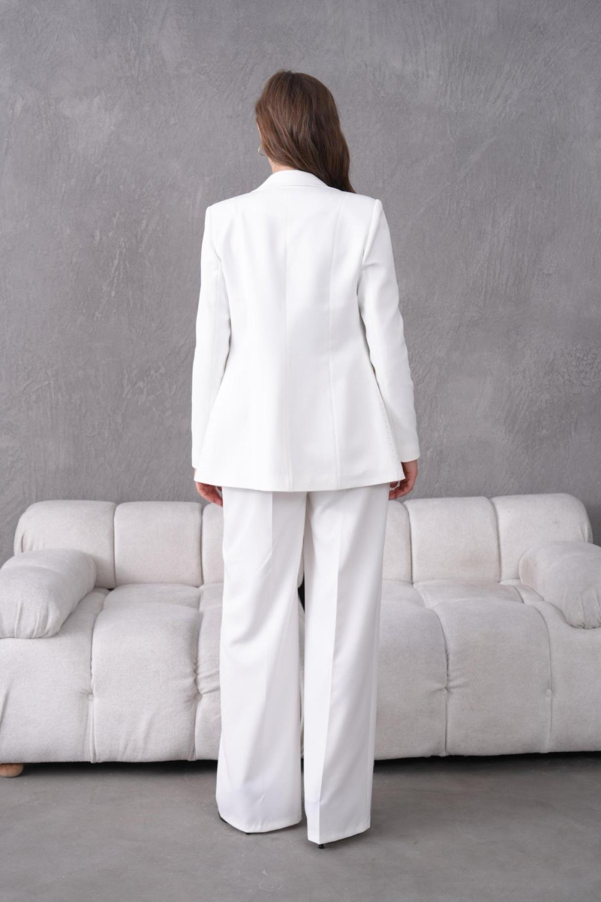Wholesale Women Small Sizes White Rhinestone Embroidered Two Piece Suit  Blazer and Pants Set 737177
