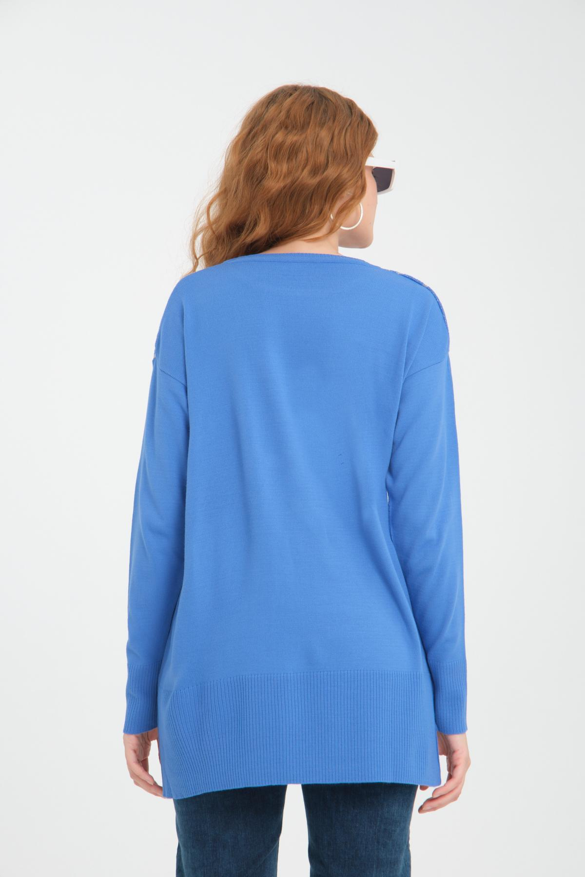 Wholesale Women Vista Blue Glitter Crew-Neck Sweaters 710994