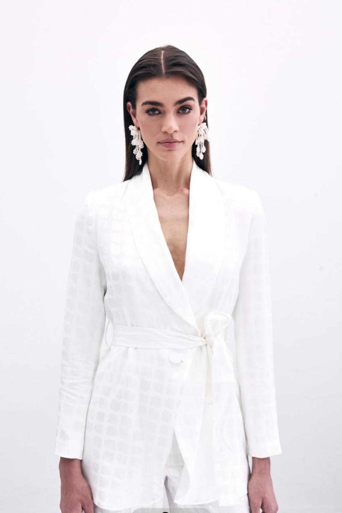 Wholesale Women White Blazer Jacket 732499