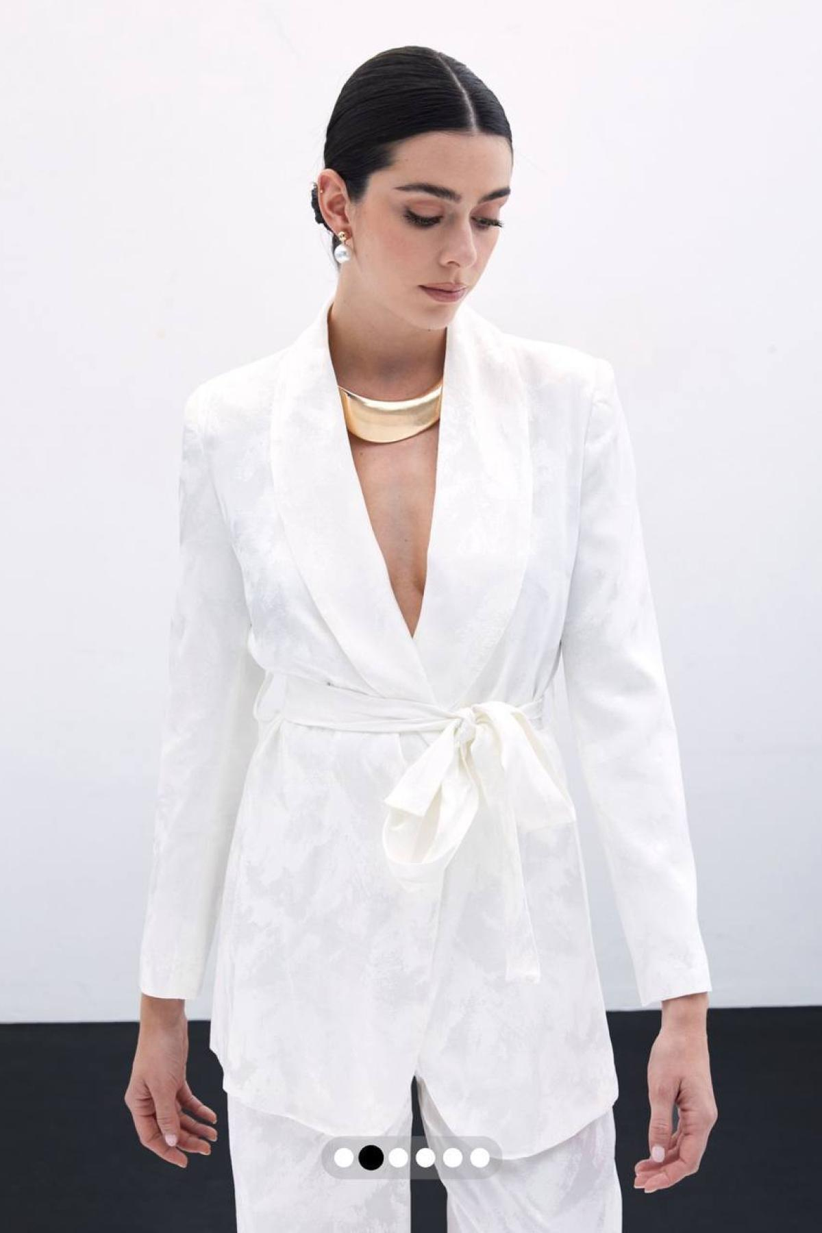 Wholesale Women White Blazer Jacket 731289