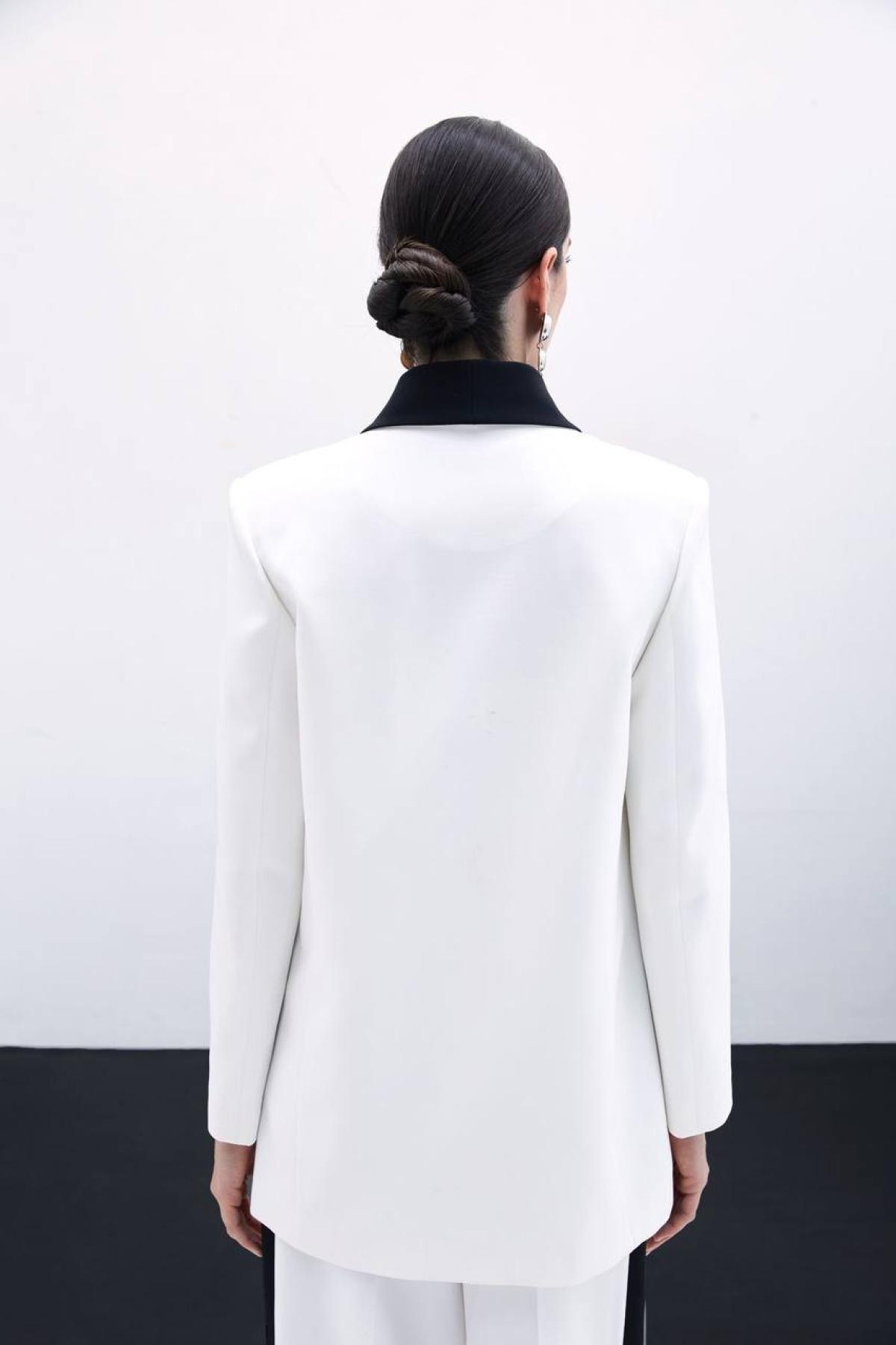 Wholesale Women White Blazer Jacket 728971