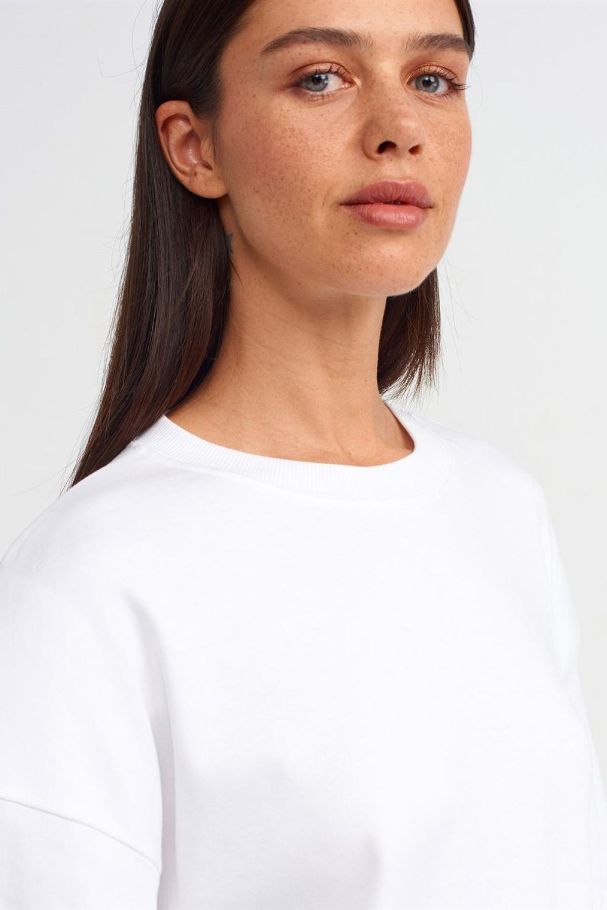 Wholesale Women White Cotton Padded T-shirt 709303