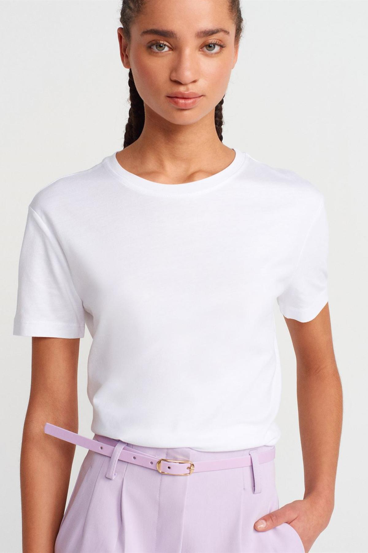 Wholesale Women White Crew Neck Modal T-shirt 733524