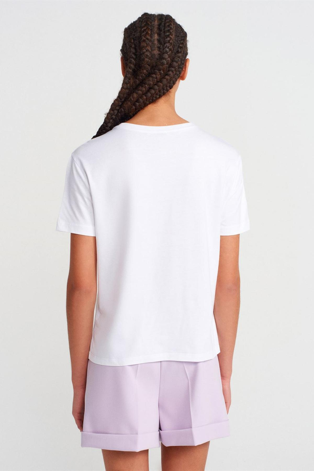 Wholesale Women White Crew Neck Modal T-shirt 733524